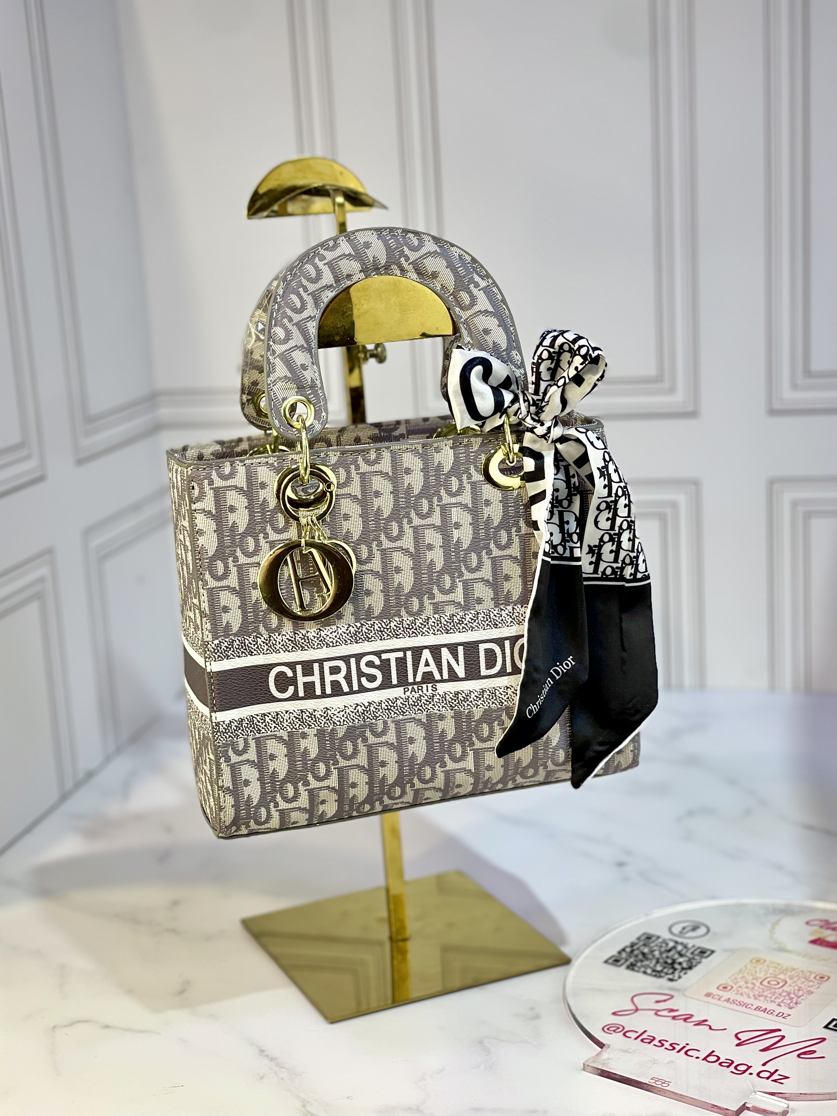 Lady Dior D-Lite 22 cm