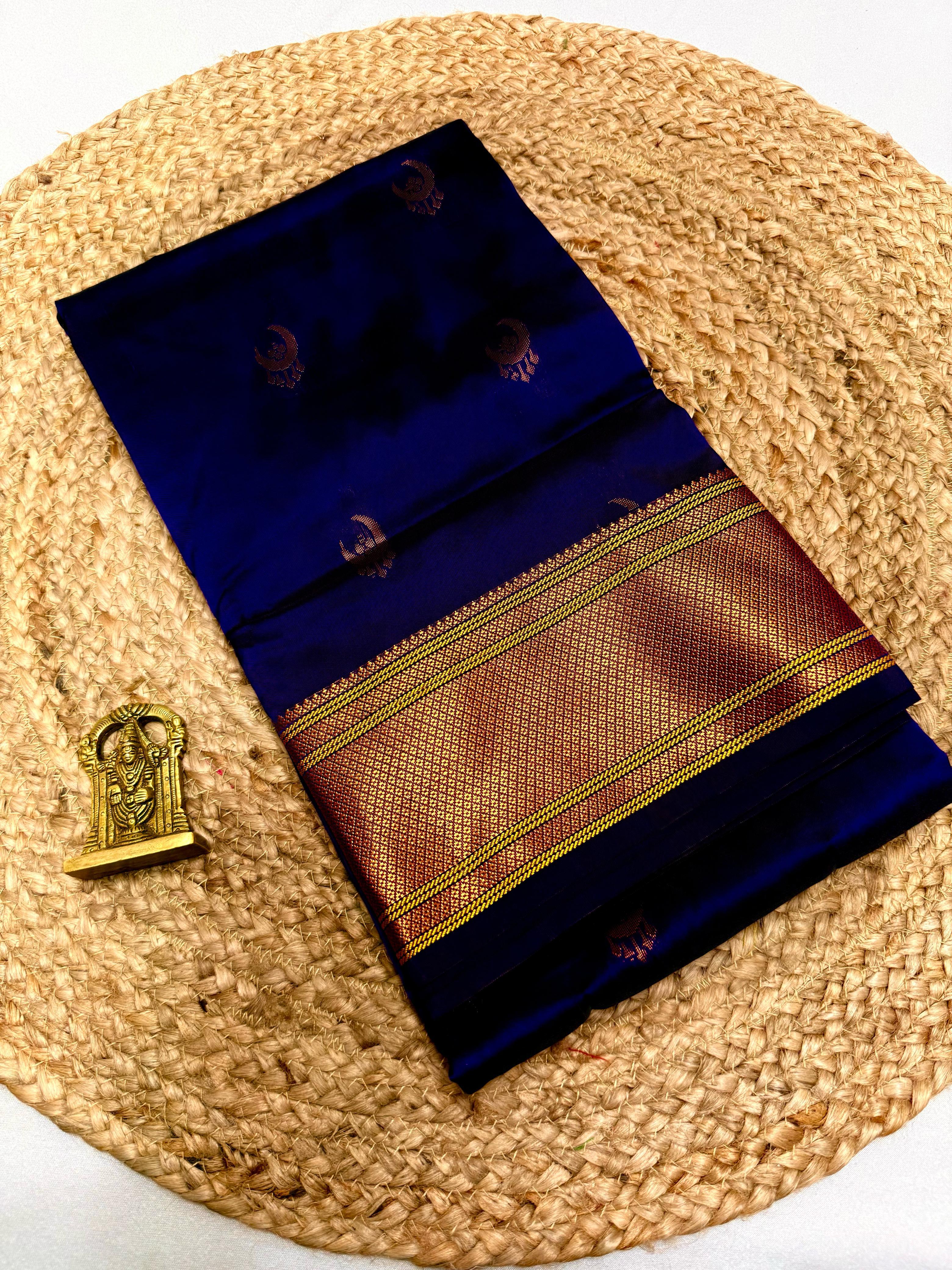 Chandrama Kalanjali Paithani