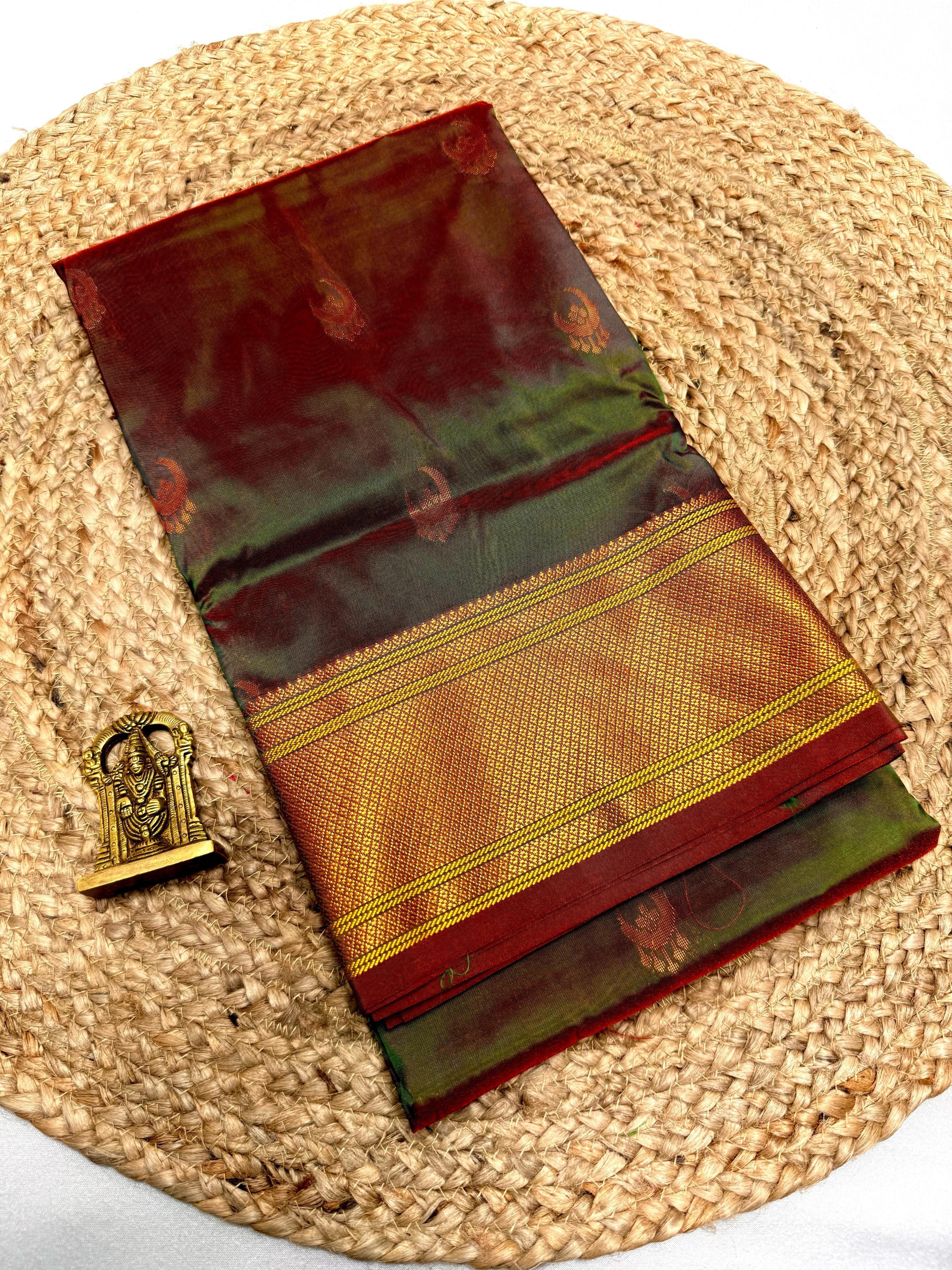 Chandrama Kalanjali Paithani