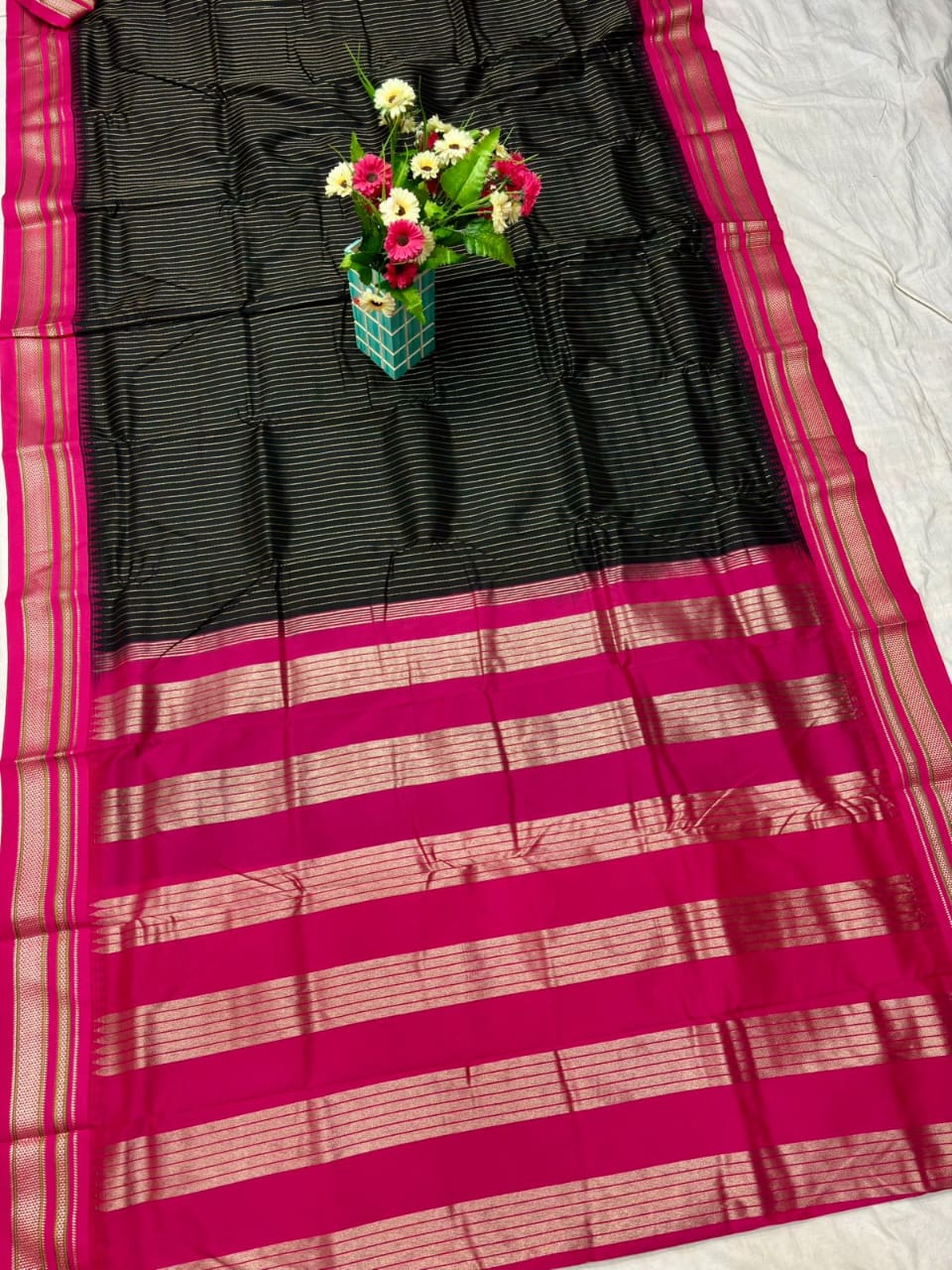 Lining Irkal Paithani