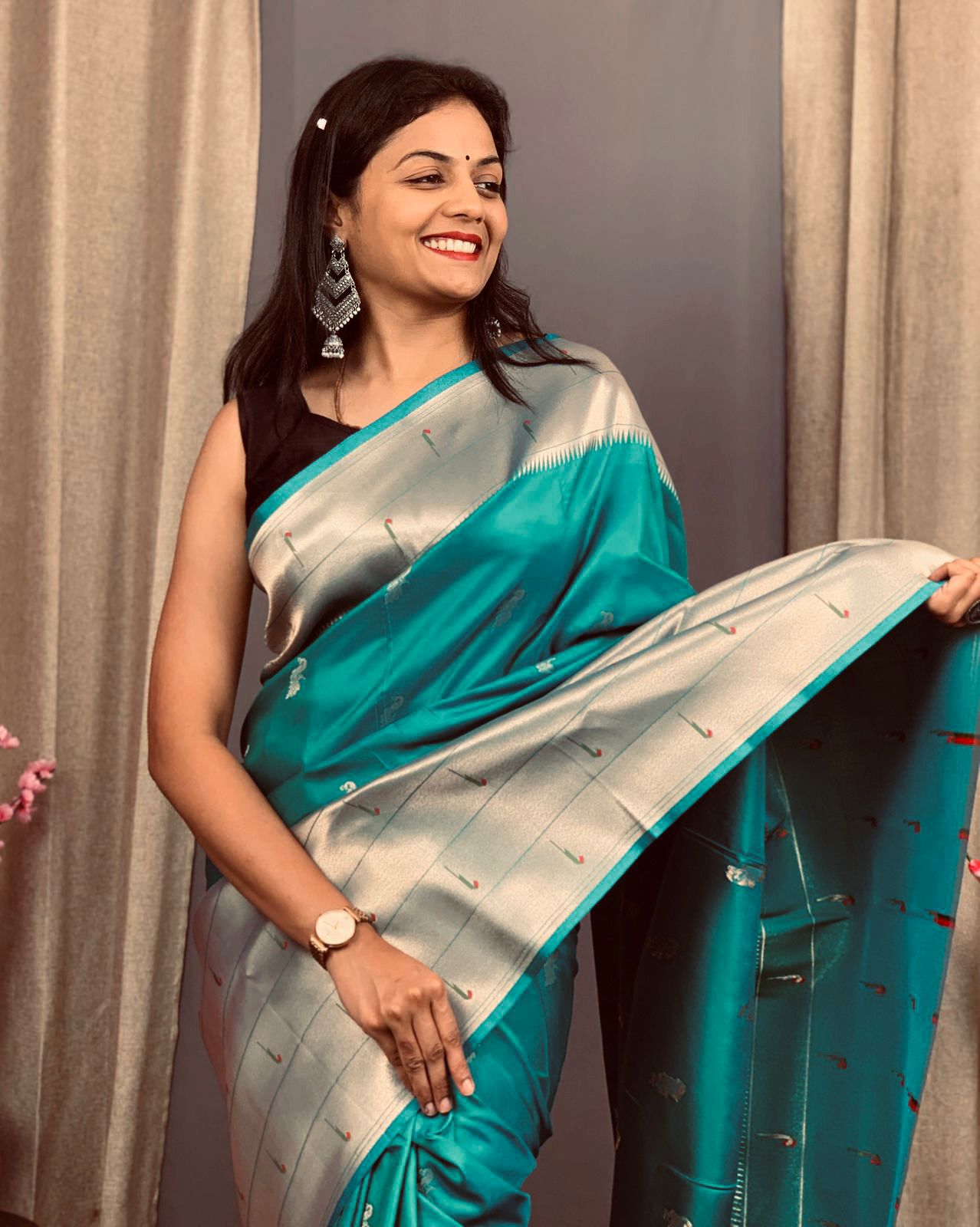 Big Muniya Border Paithani Saree