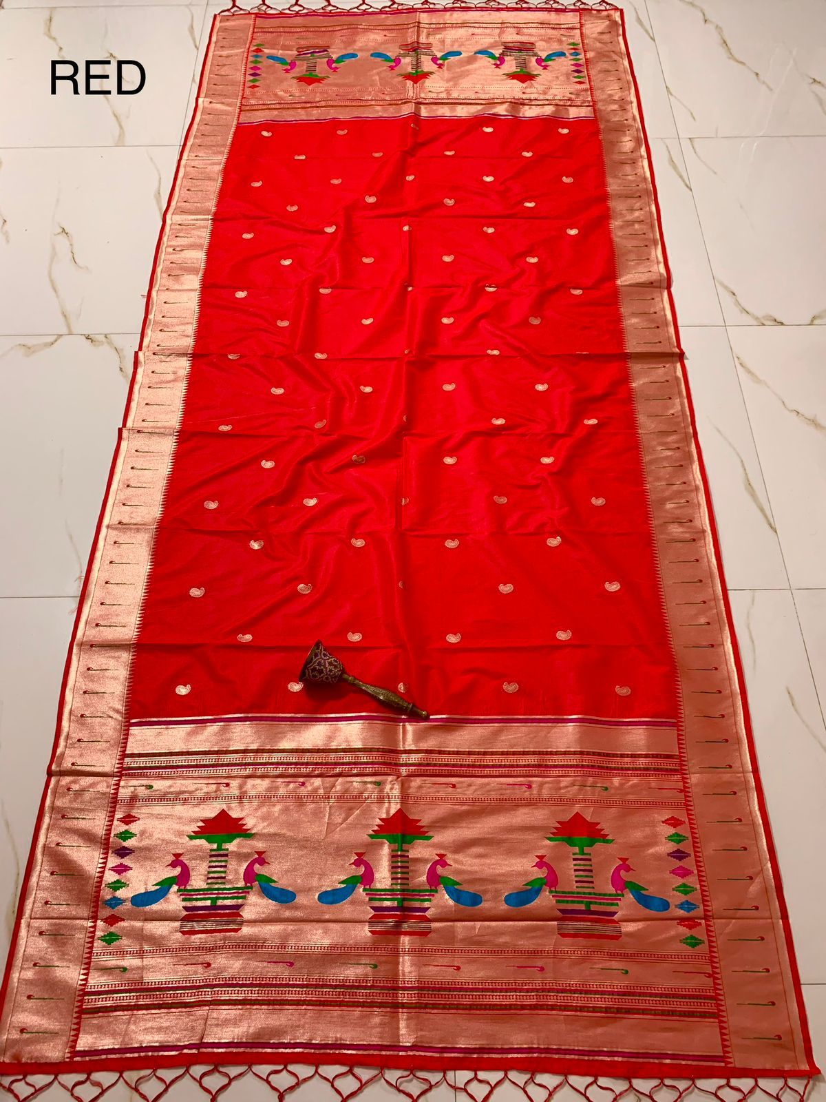 Muniya Border Dupatta