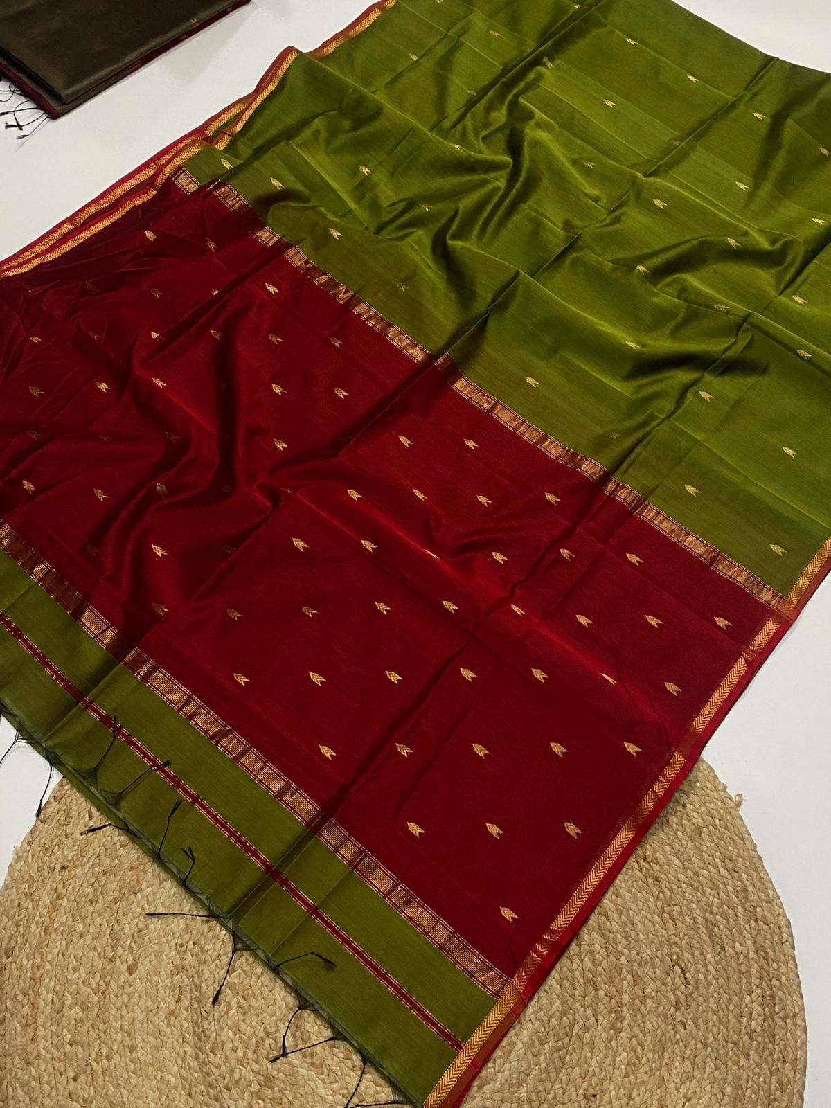 Small Border Maheshwari Handloom Saree 