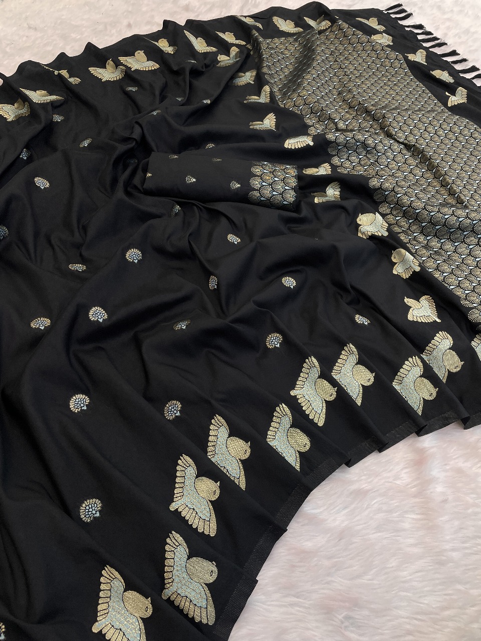 Bird Motif Banarasi Saree