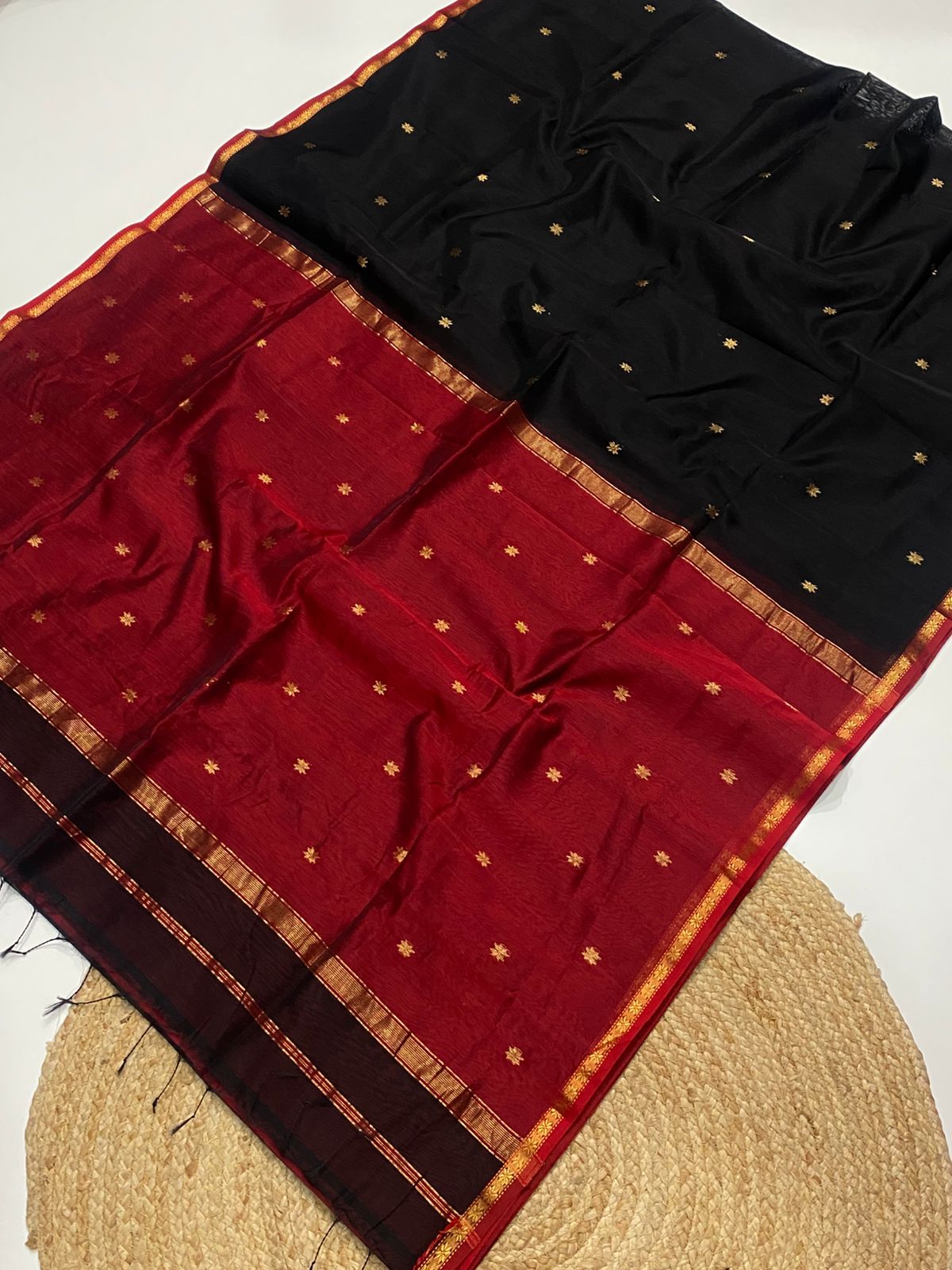 Small Border Maheshwari Handloom Saree 