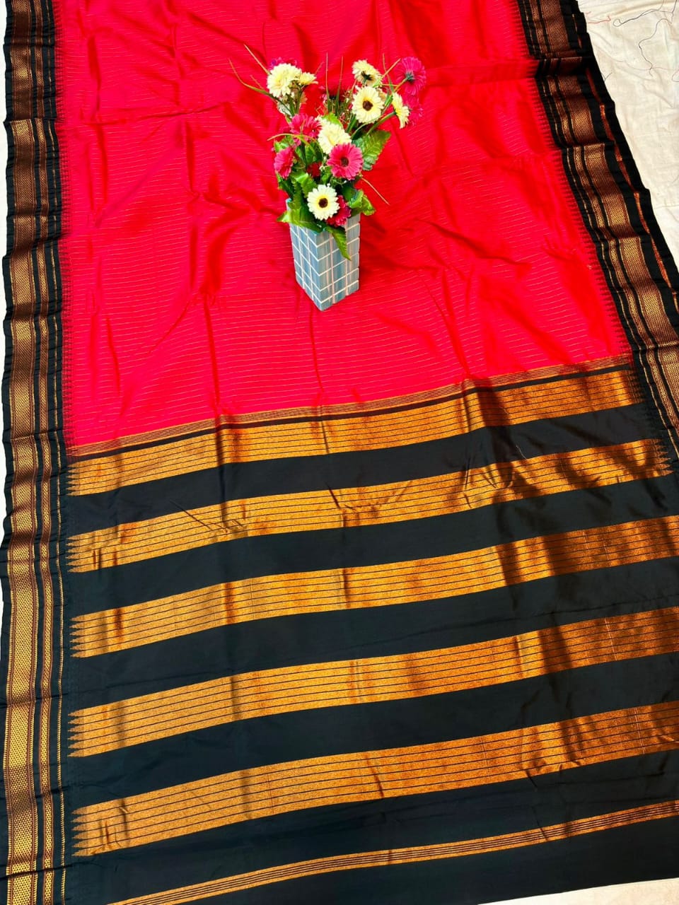 Lining Irkal Paithani