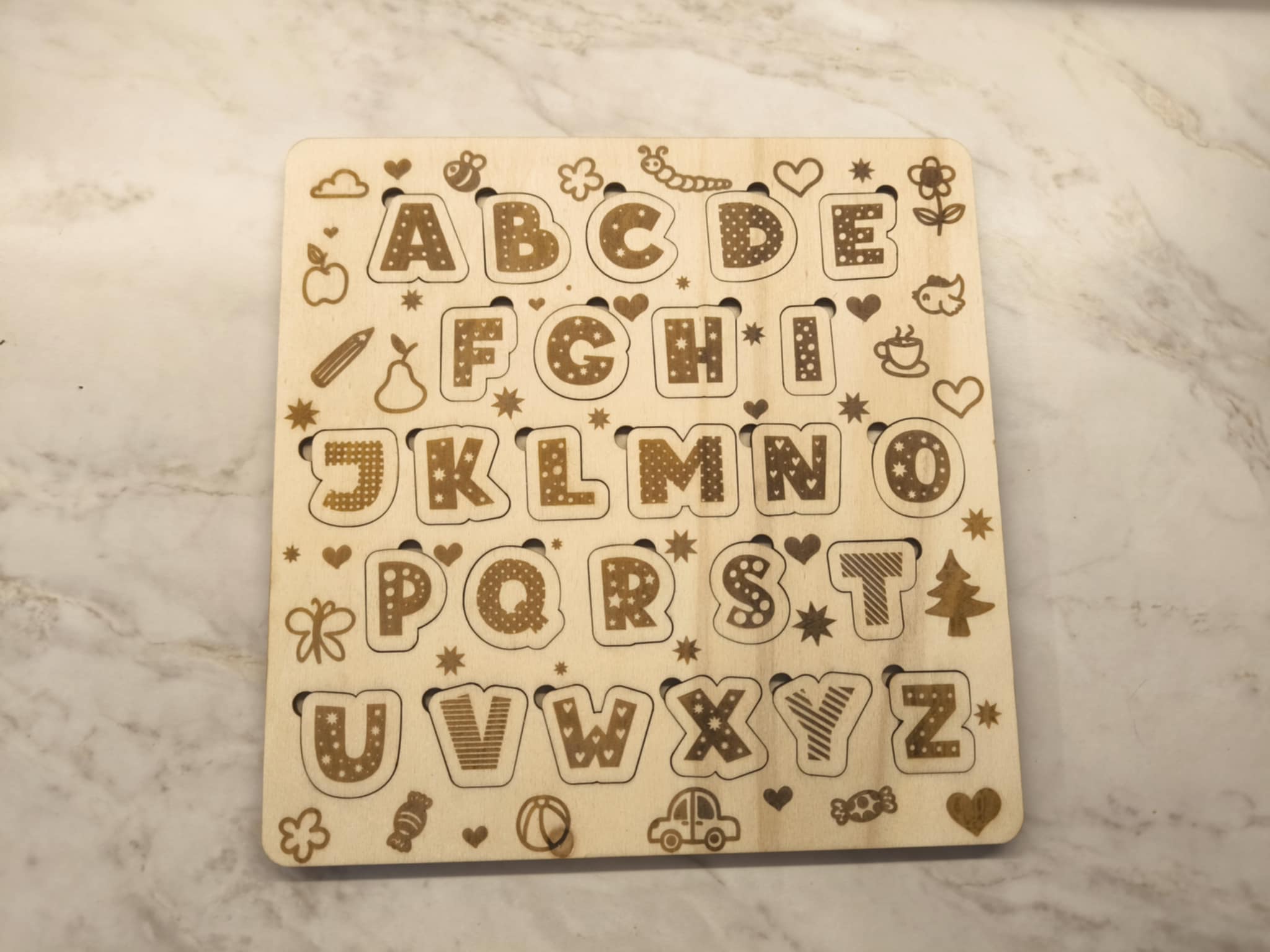 Medinė dėlionė - angliška abėcėlė