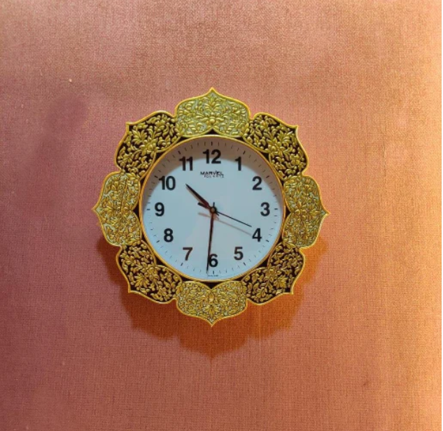 Usta Wall Clock