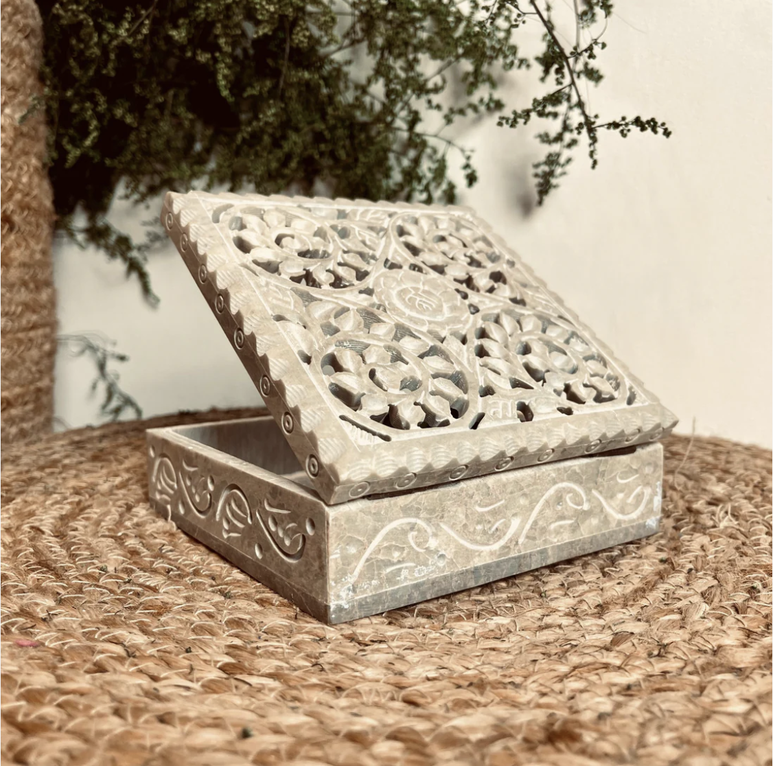 Handcrafted Square Box- Gaura Stone Art