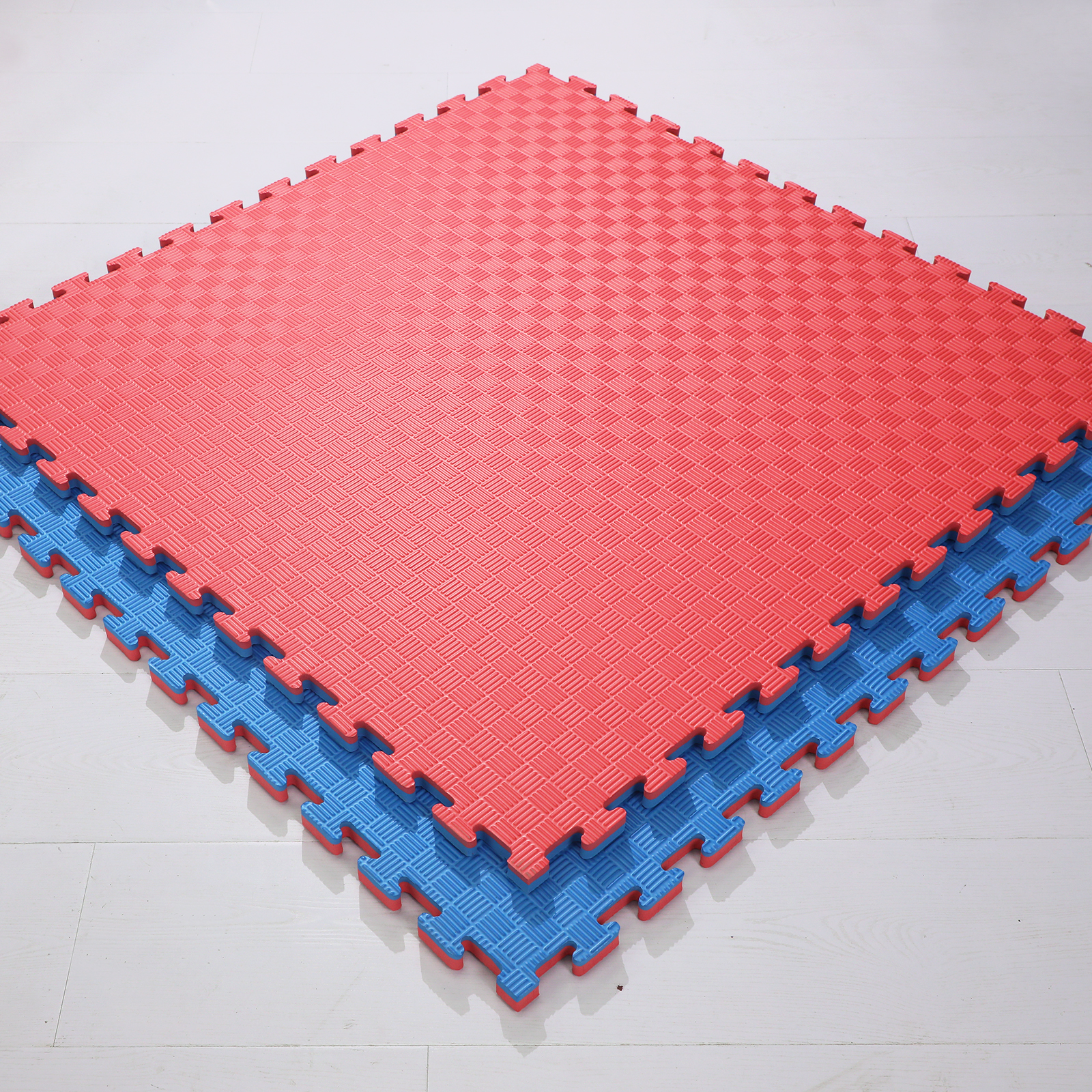 Tatami Blue and Red Extra Large EVA Interlocking Floor Tiles 1 meter * 1 Meter 