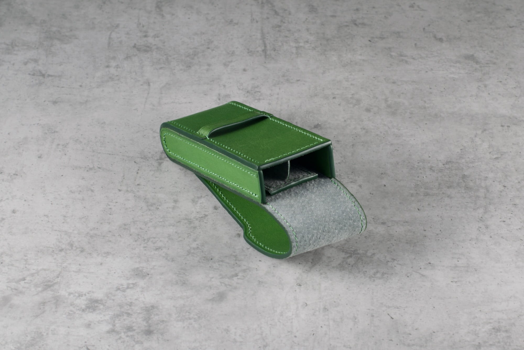 Etui - skóra naturalna - 2 Pióra