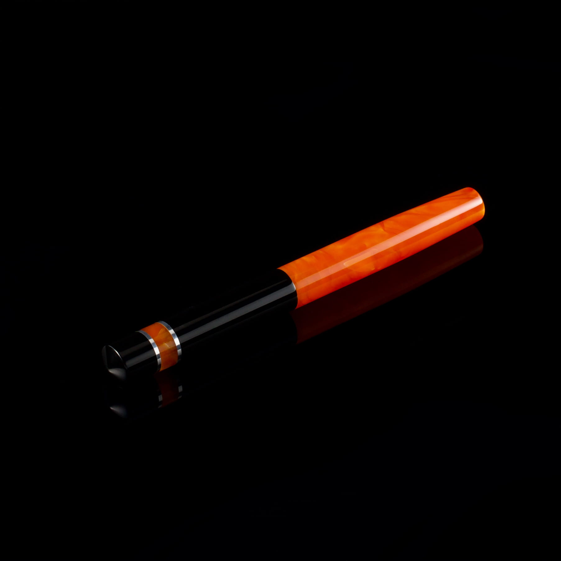 Kontrast - żywica - ebonit - pierścienie