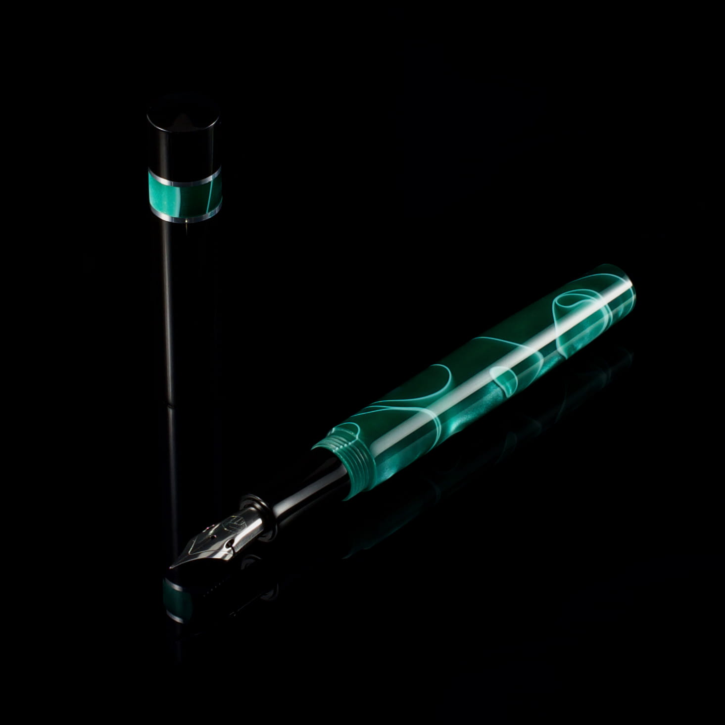 Kontrast - żywica - ebonit - pierścienie