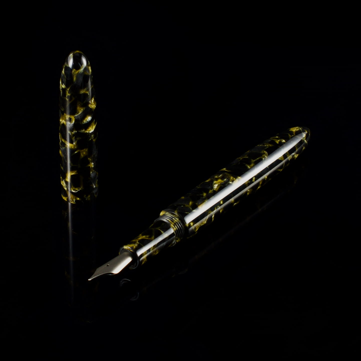 Minimalizm - żywica - tytanowa stalówka