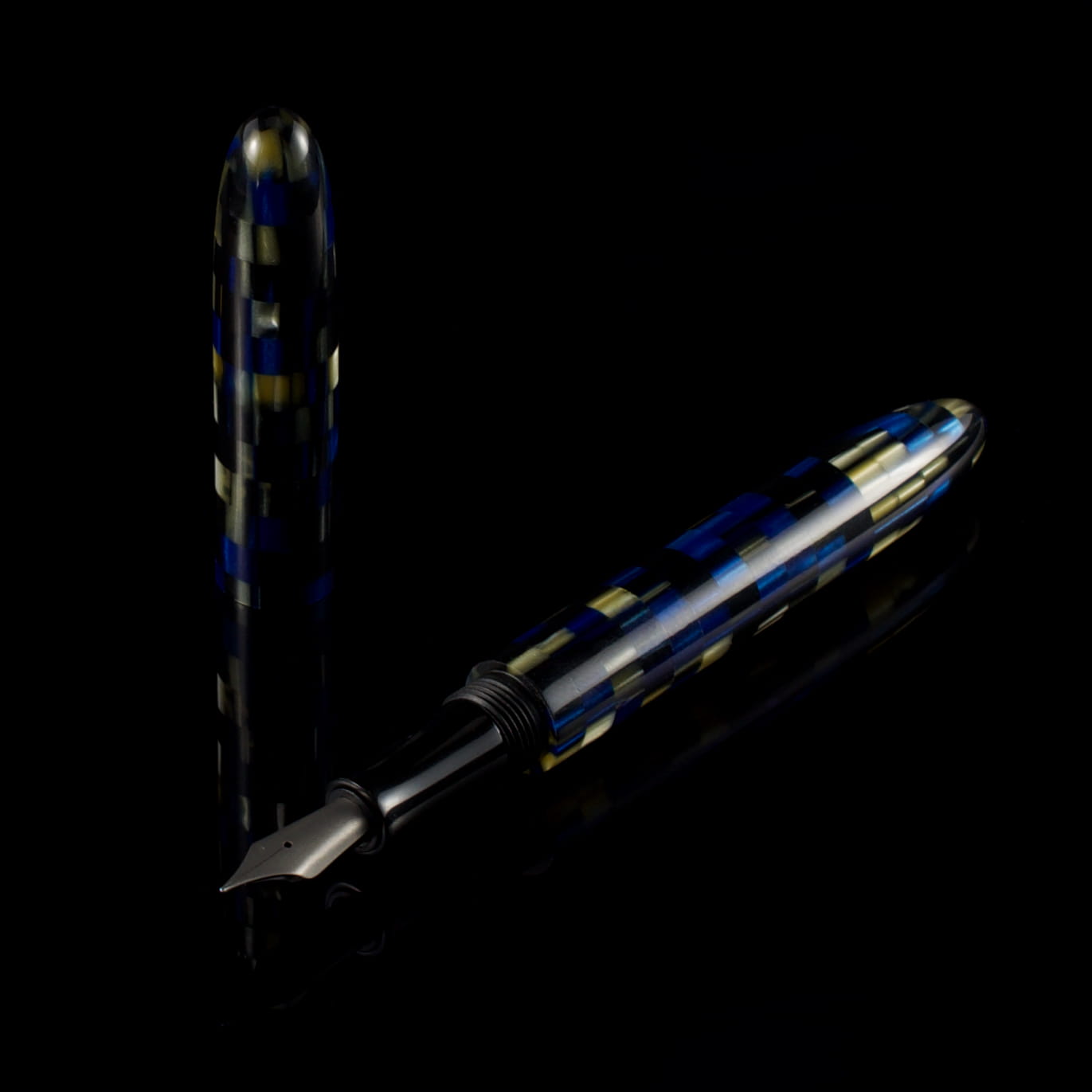 Minimalizm - żywica - tytanowa stalówka