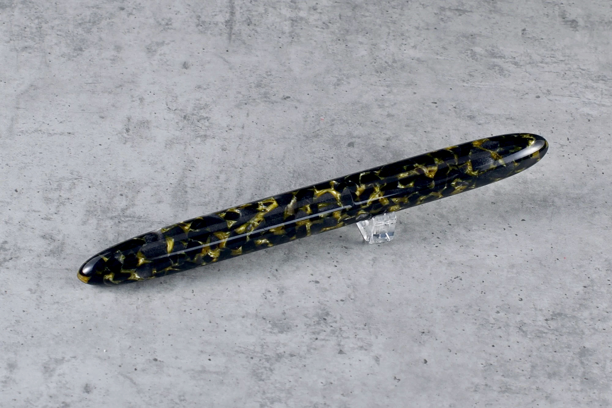 Minimalizm - żywica - tytanowa stalówka