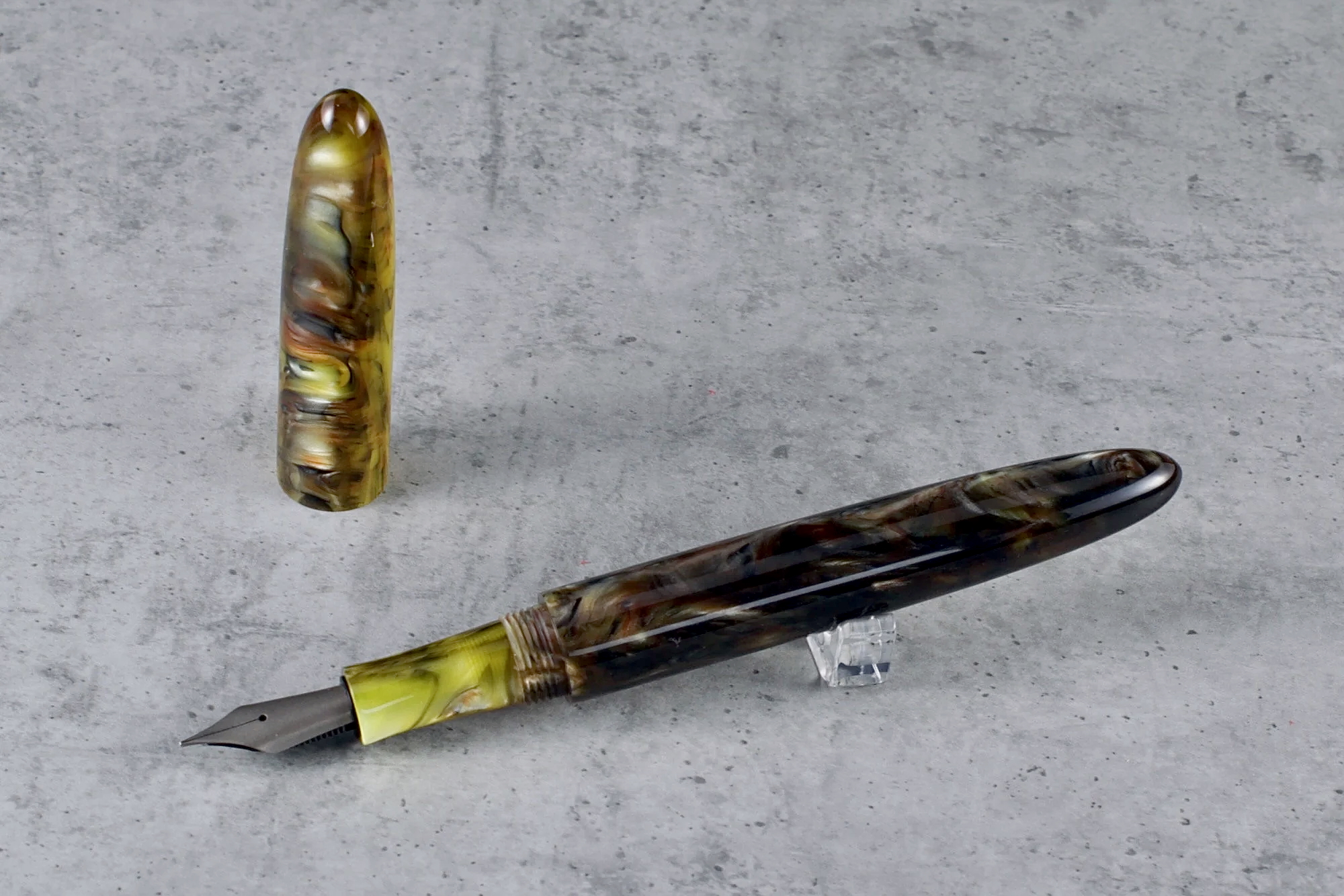 Minimalizm - żywica - tytanowa stalówka