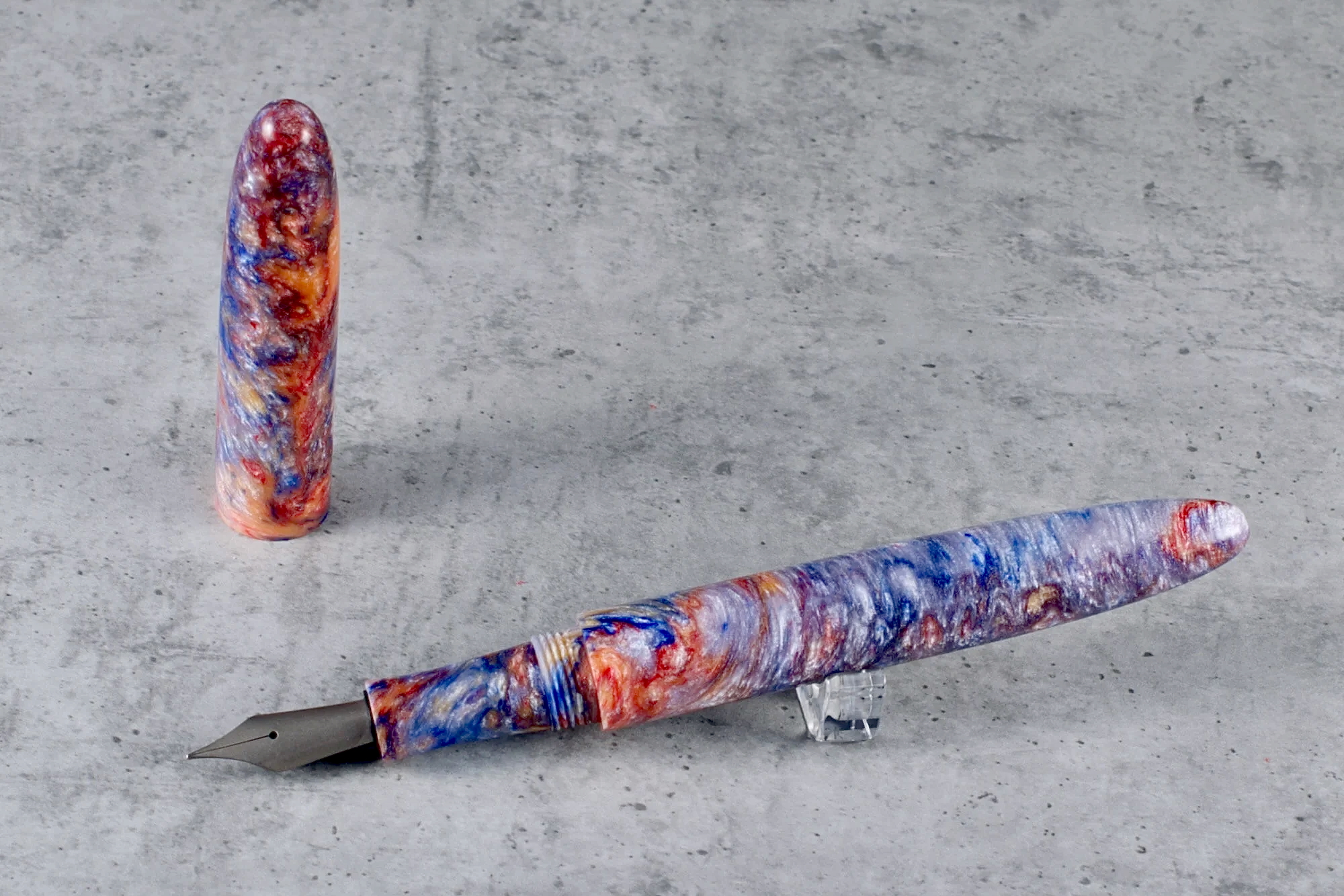 Minimalizm - żywica - tytanowa stalówka