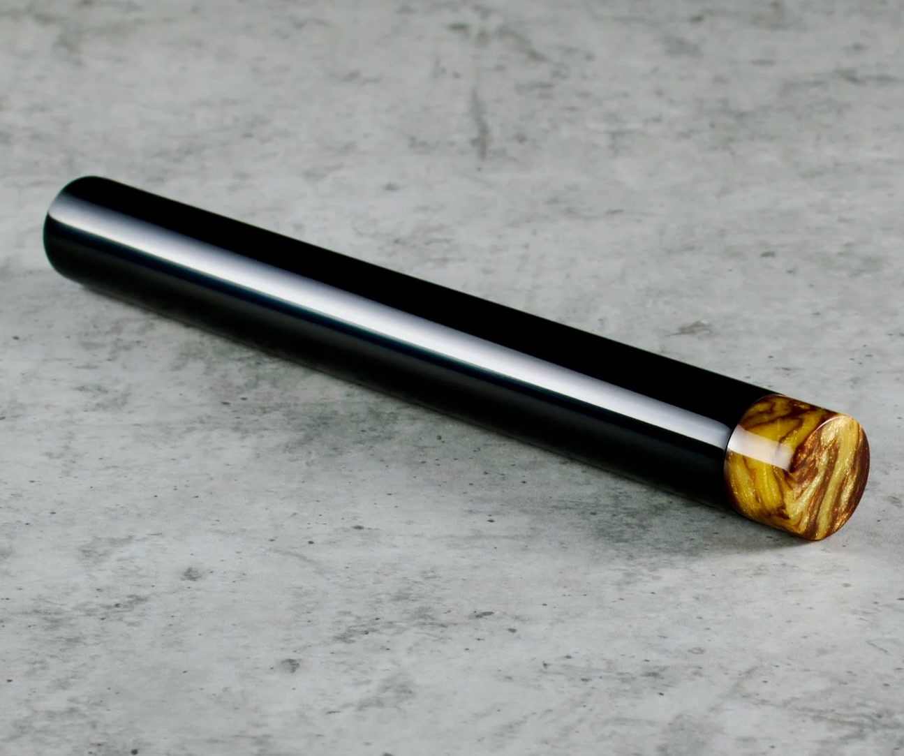 Tuba - ebonit - złota stalówka - mosiądz