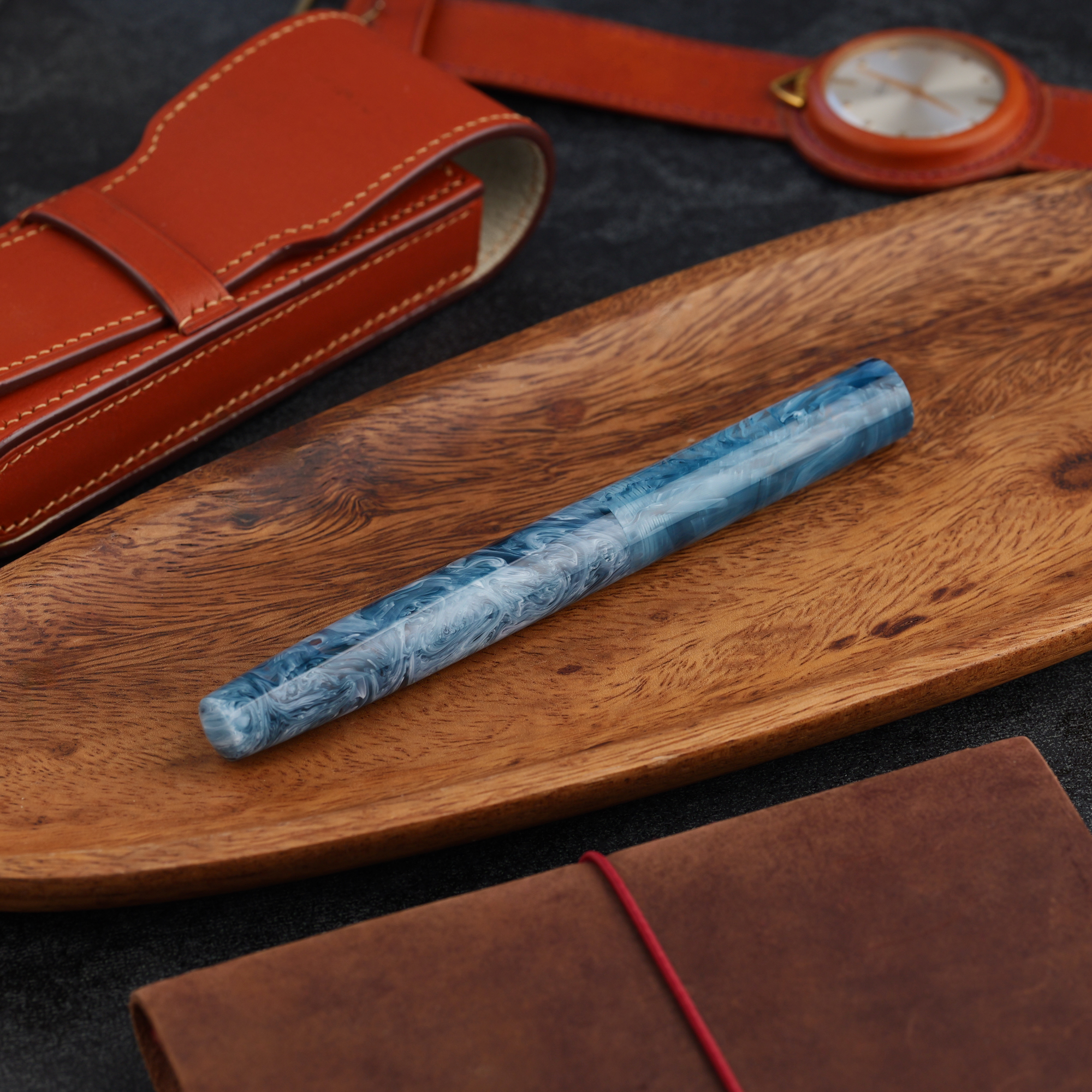 Transparentna żywica - tytanowa stalówka