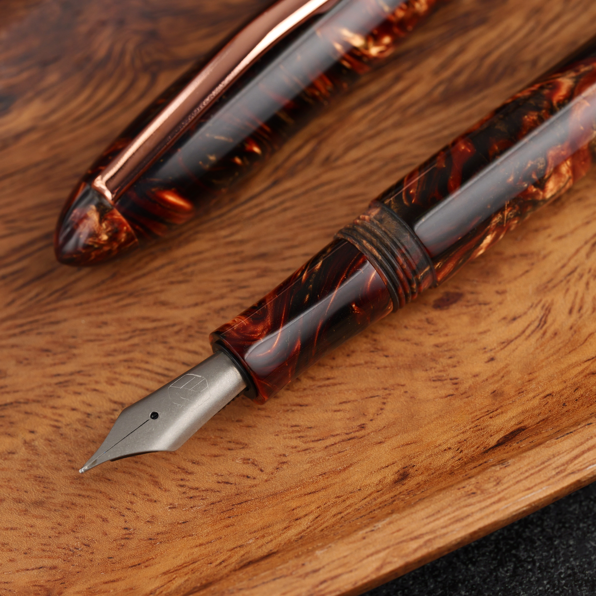 Klasyka - żywica - tytanowa stalówka