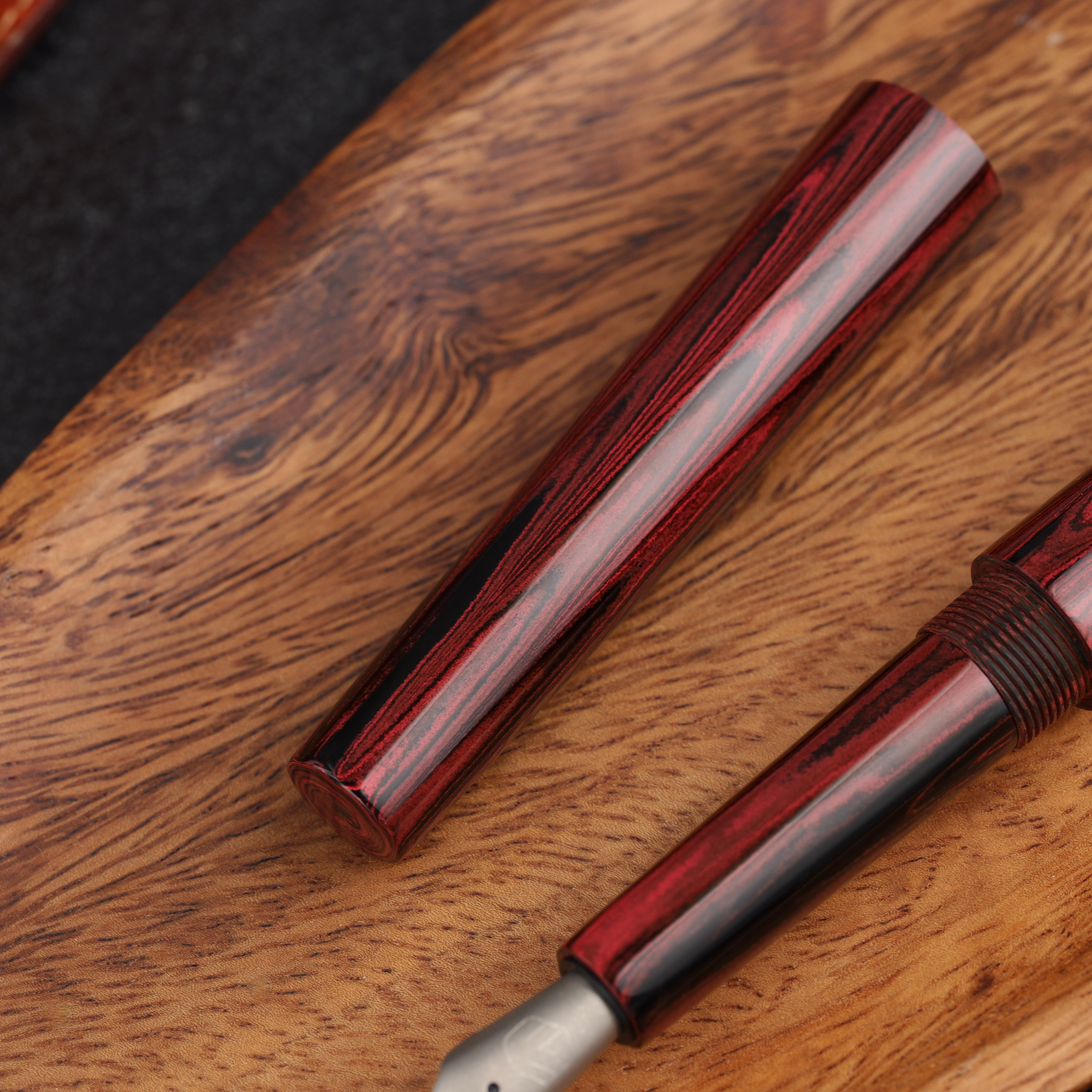 Stożek - ebonit - tytanowa stalówka i roll stop 