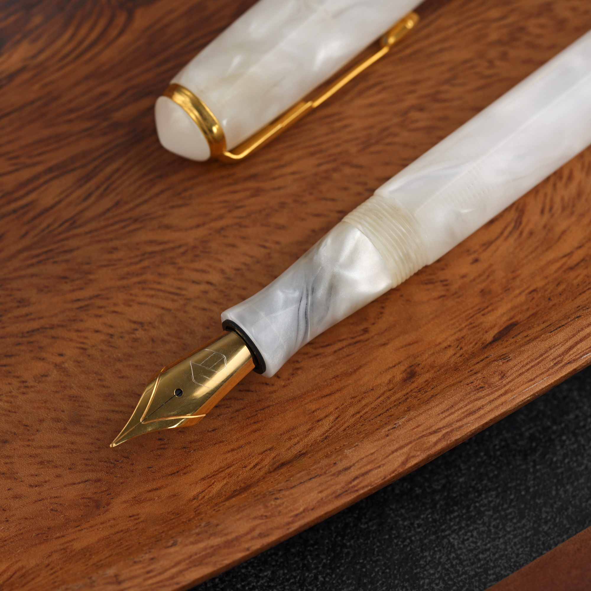  Jewel - żywica - mosiądz