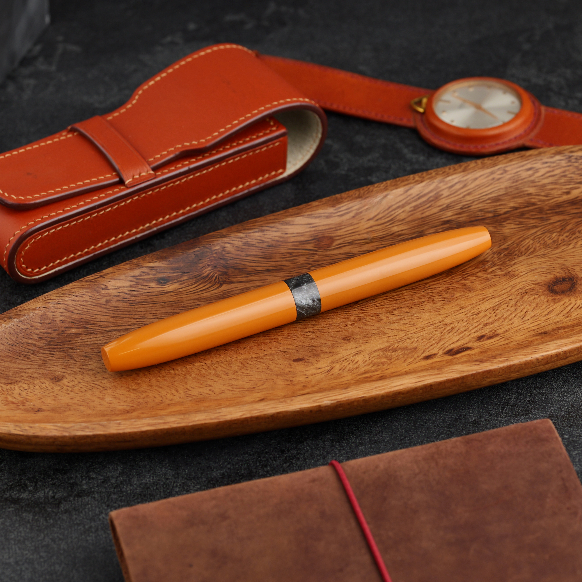 Pasek - żywica - ebonit