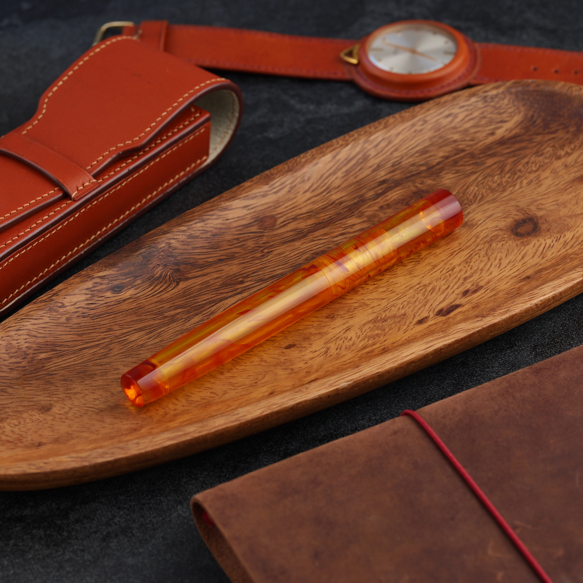 Transparentna żywica - tytanowa stalówka