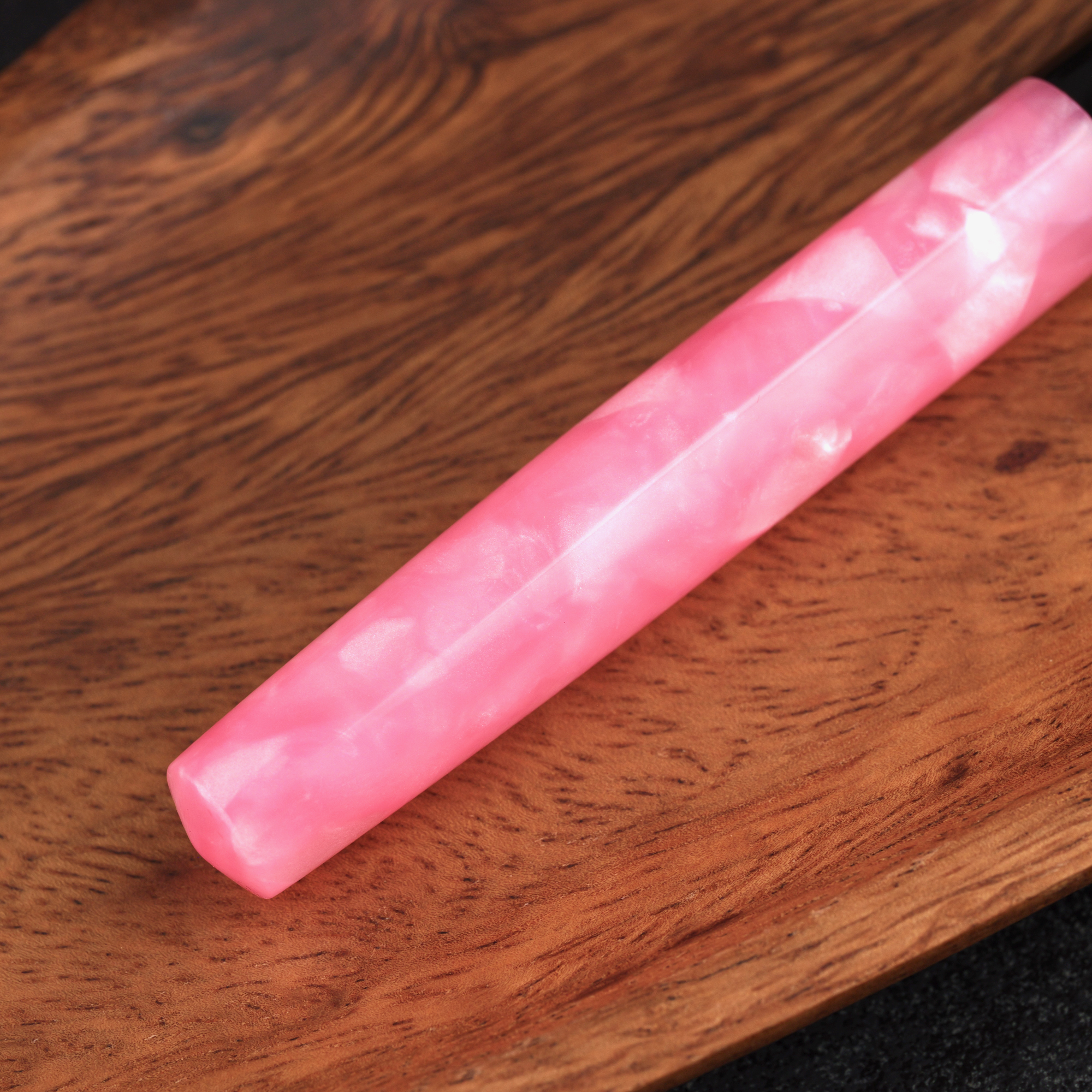 Kontrast - żywica - ebonit - pierścienie