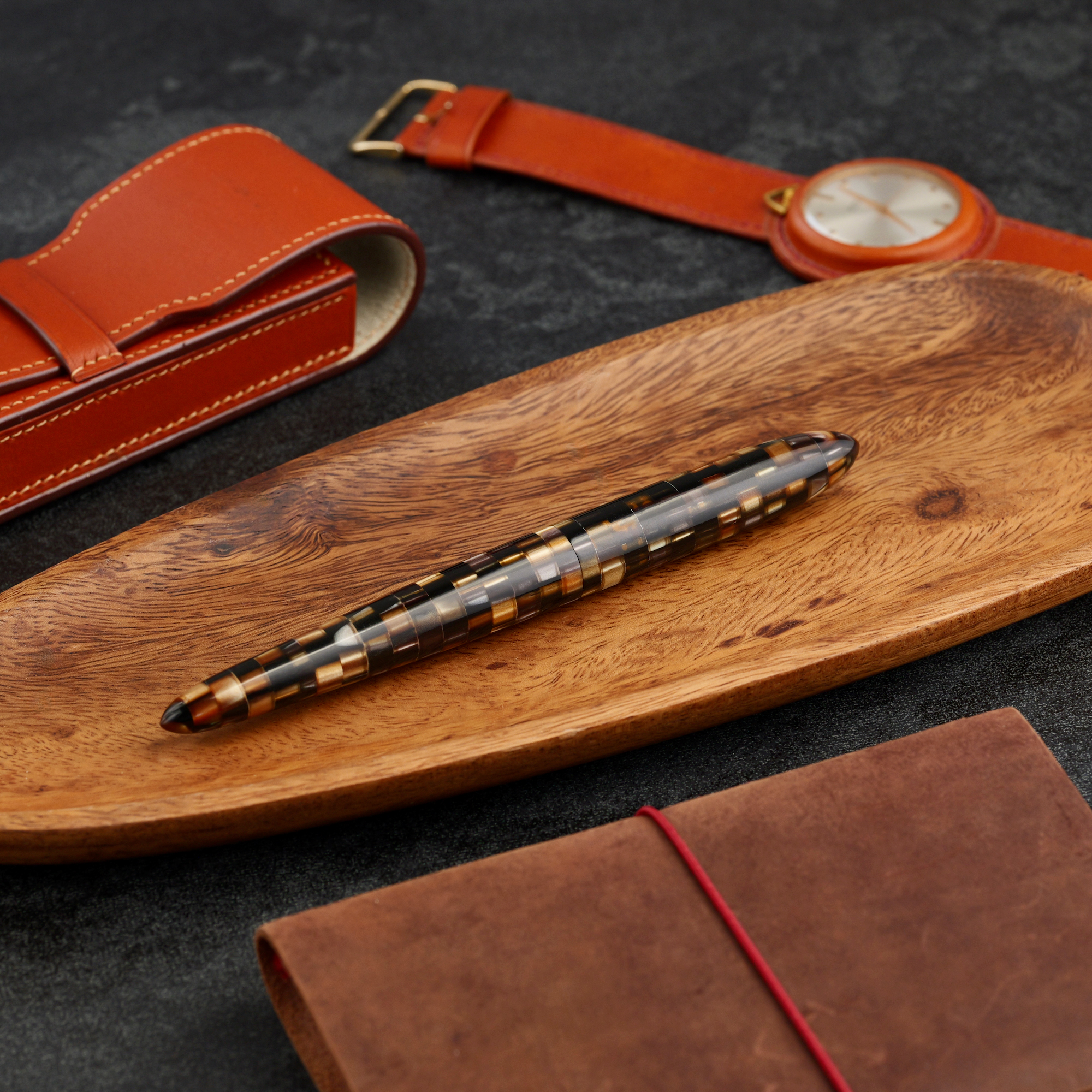 Minimalizm - żywica - tytanowa stalówka