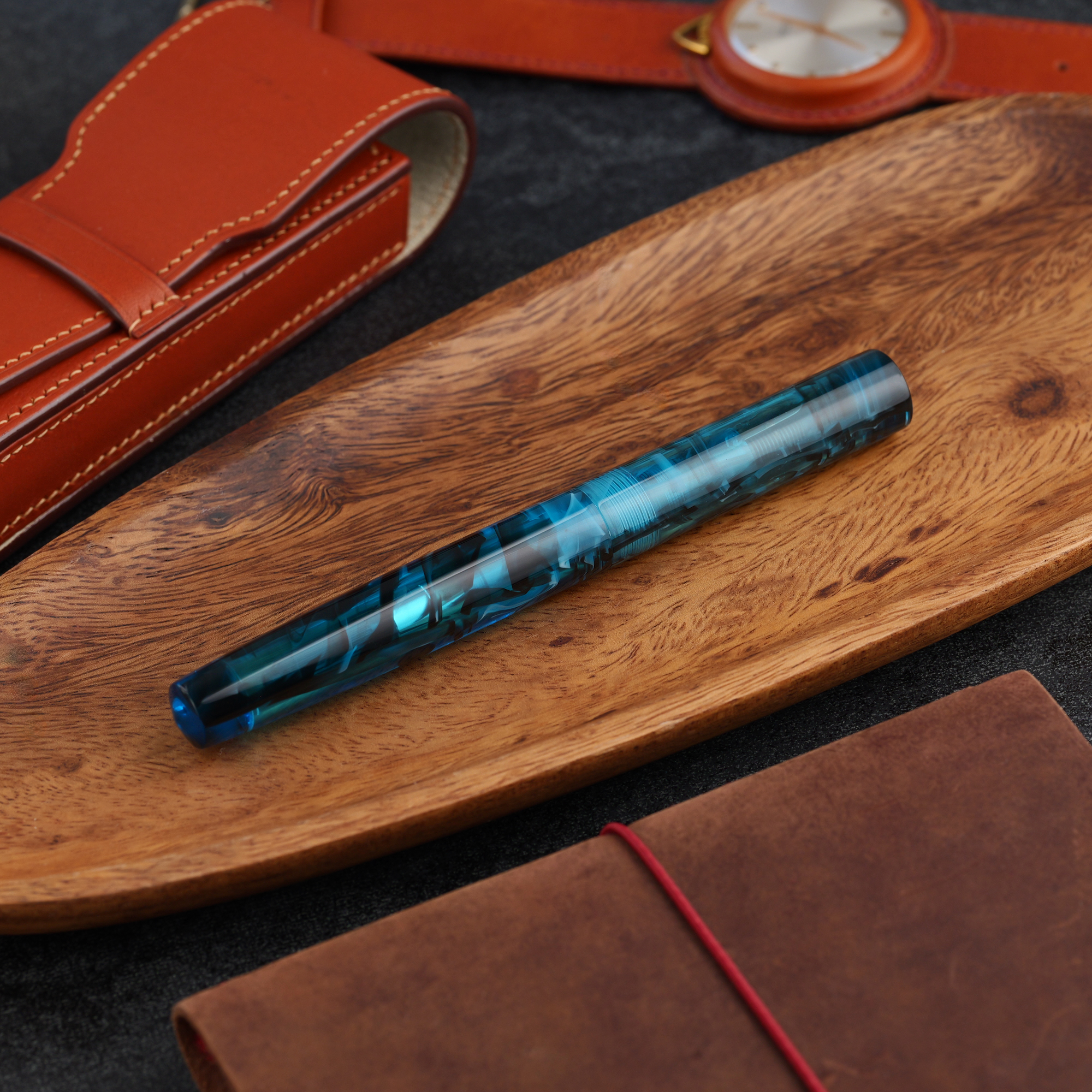 Transparentna żywica - tytanowa stalówka