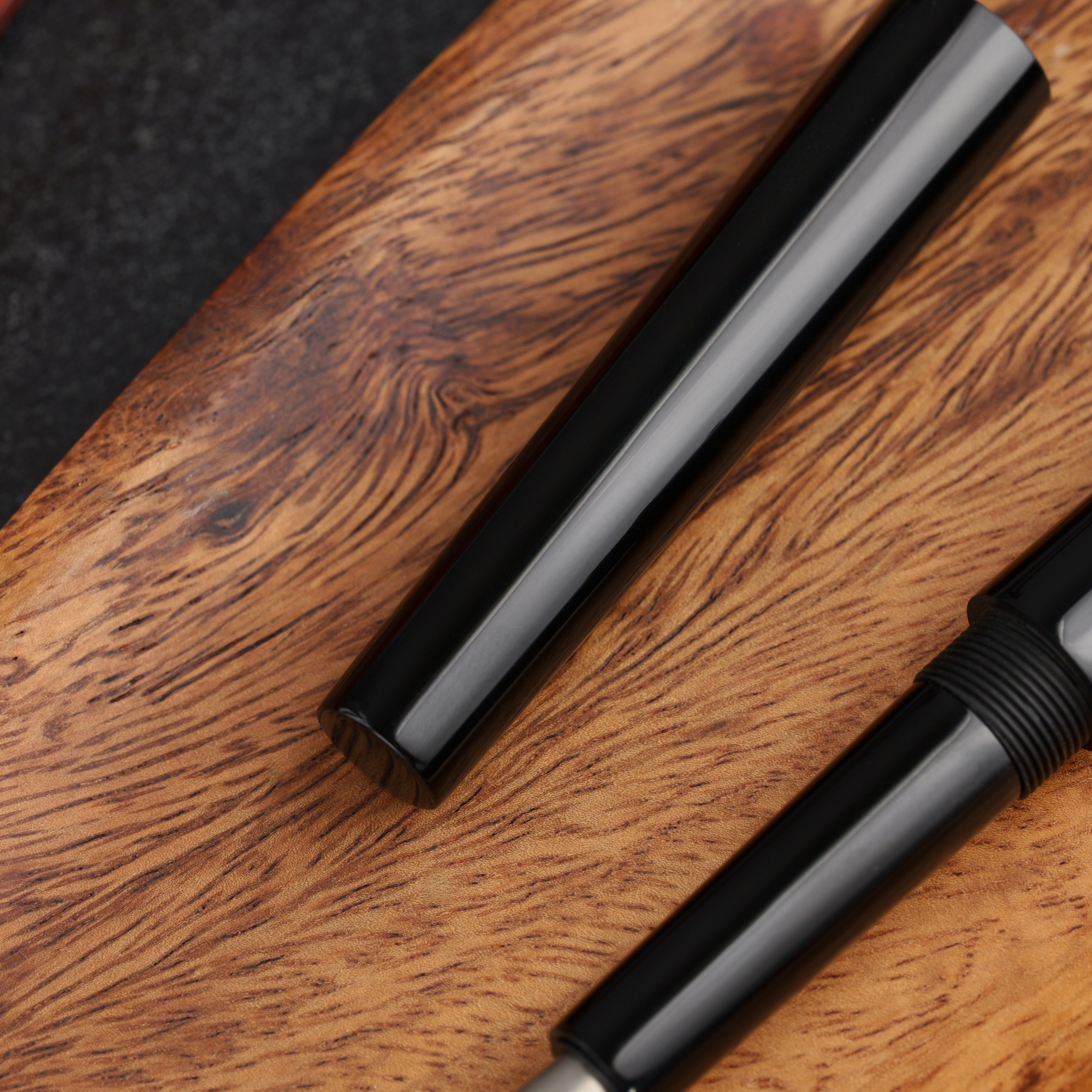 Stożek - ebonit - tytanowa stalówka i roll stop 