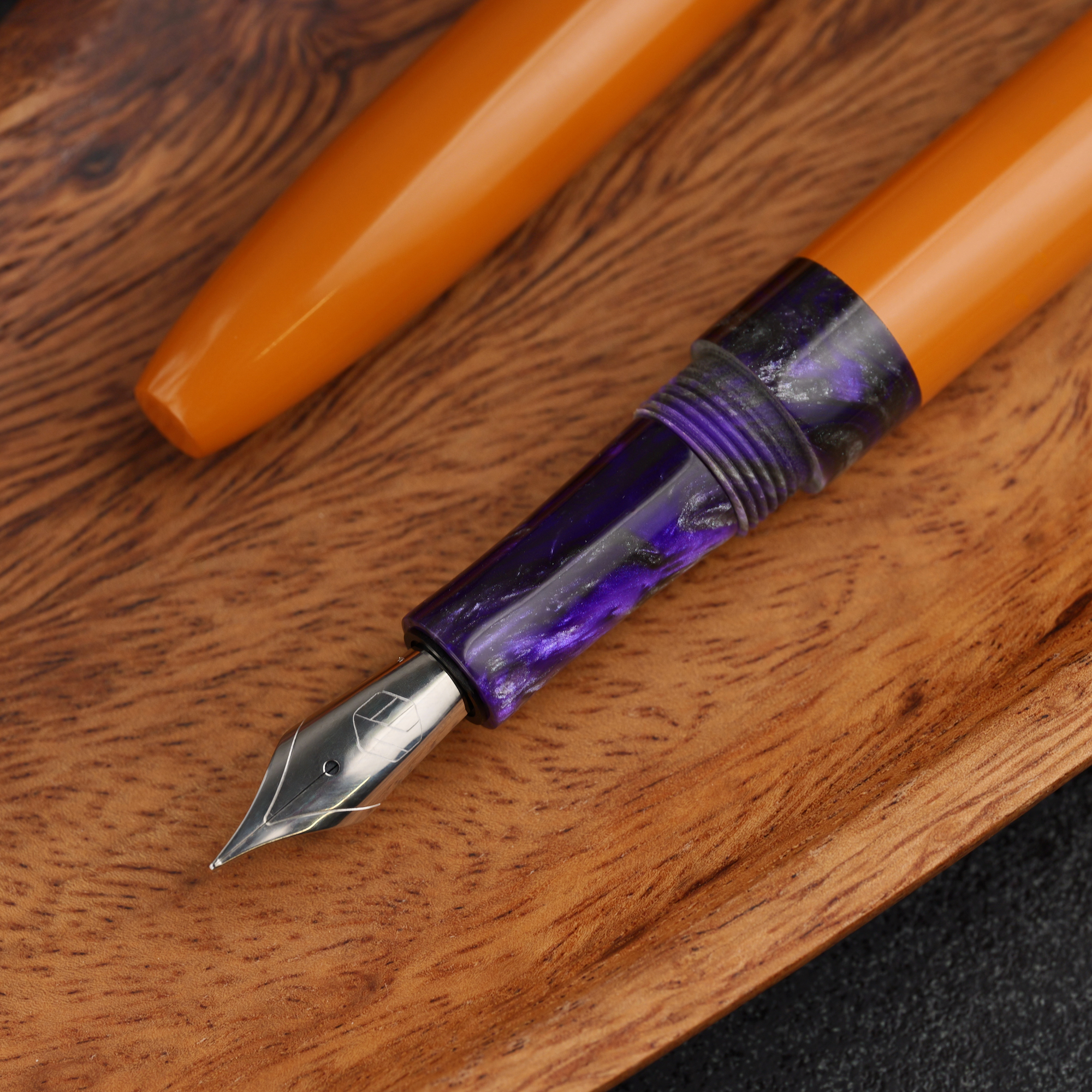 Pasek - żywica - ebonit