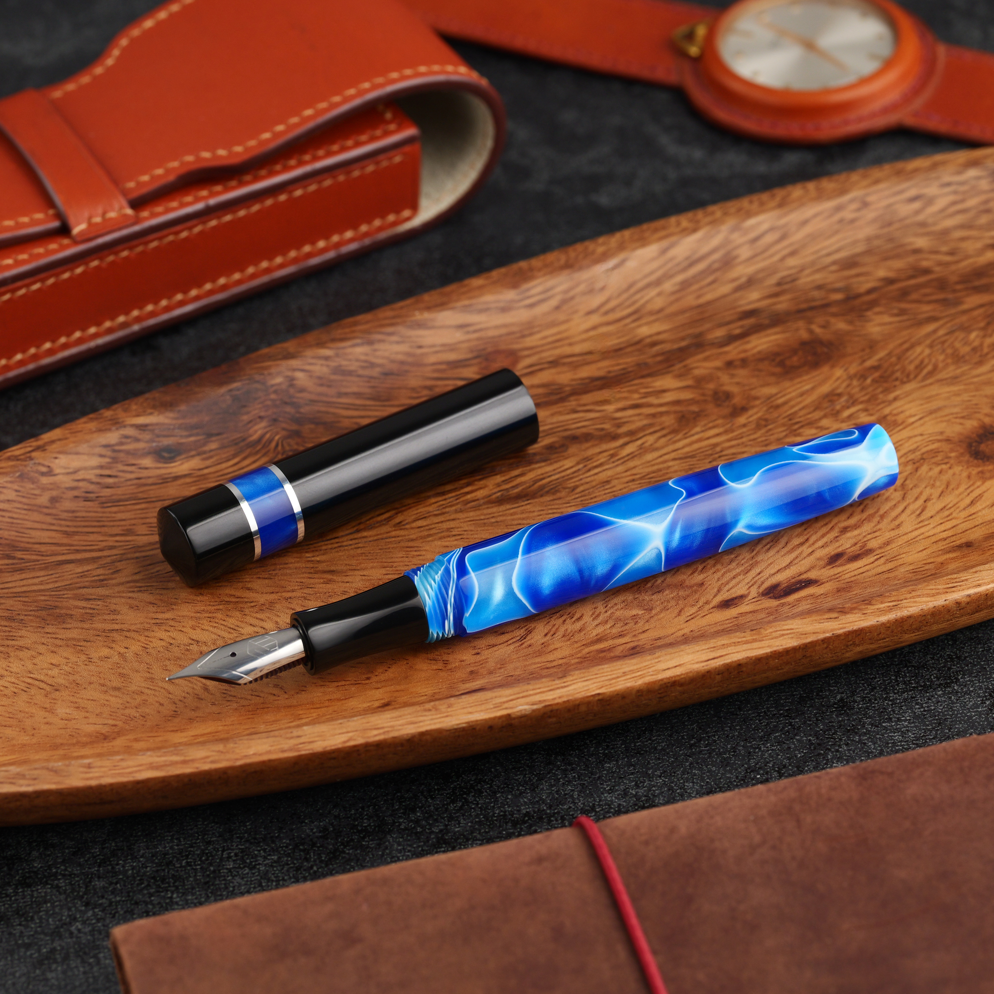 Kontrast - żywica - ebonit - pierścienie