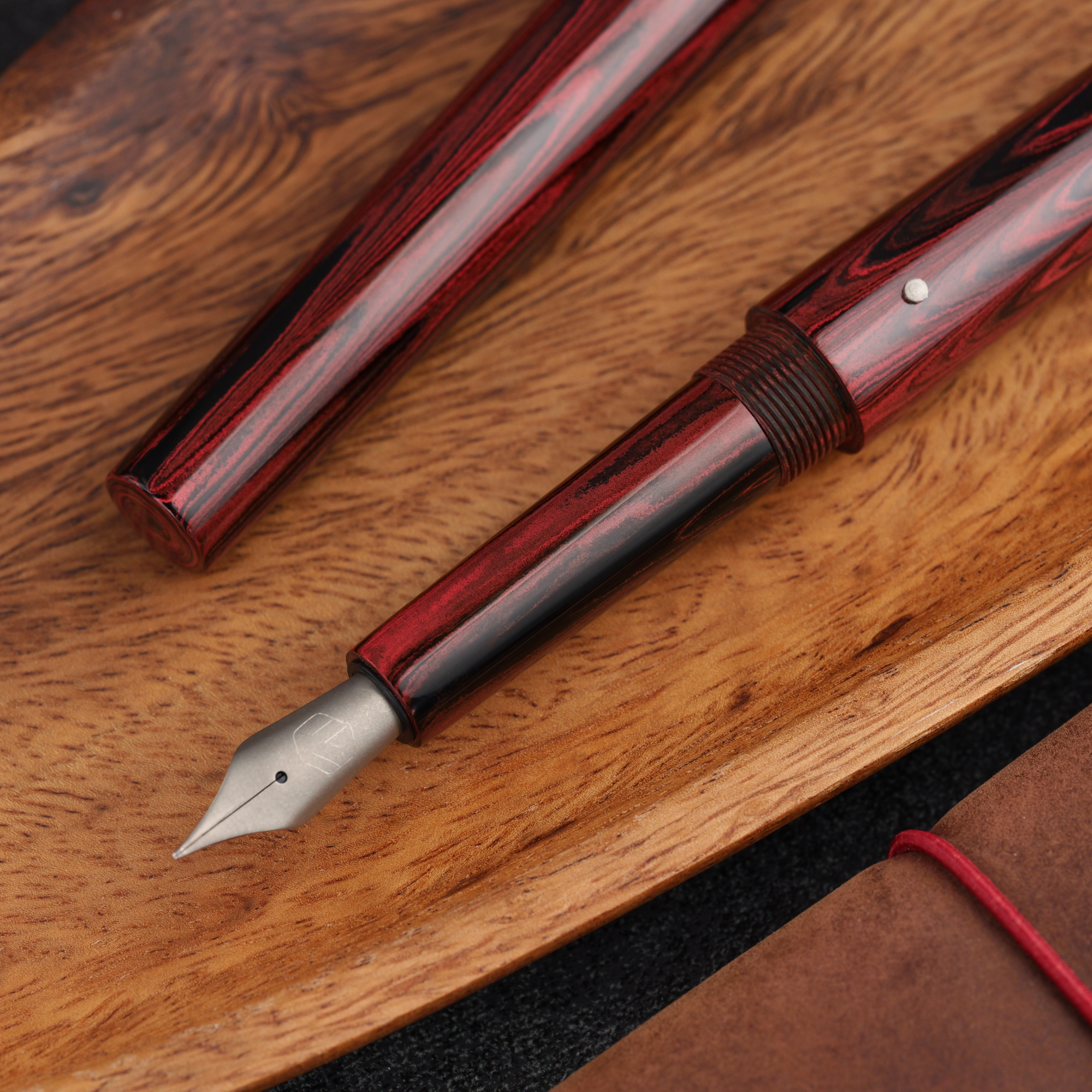 Stożek - ebonit - tytanowa stalówka i roll stop 