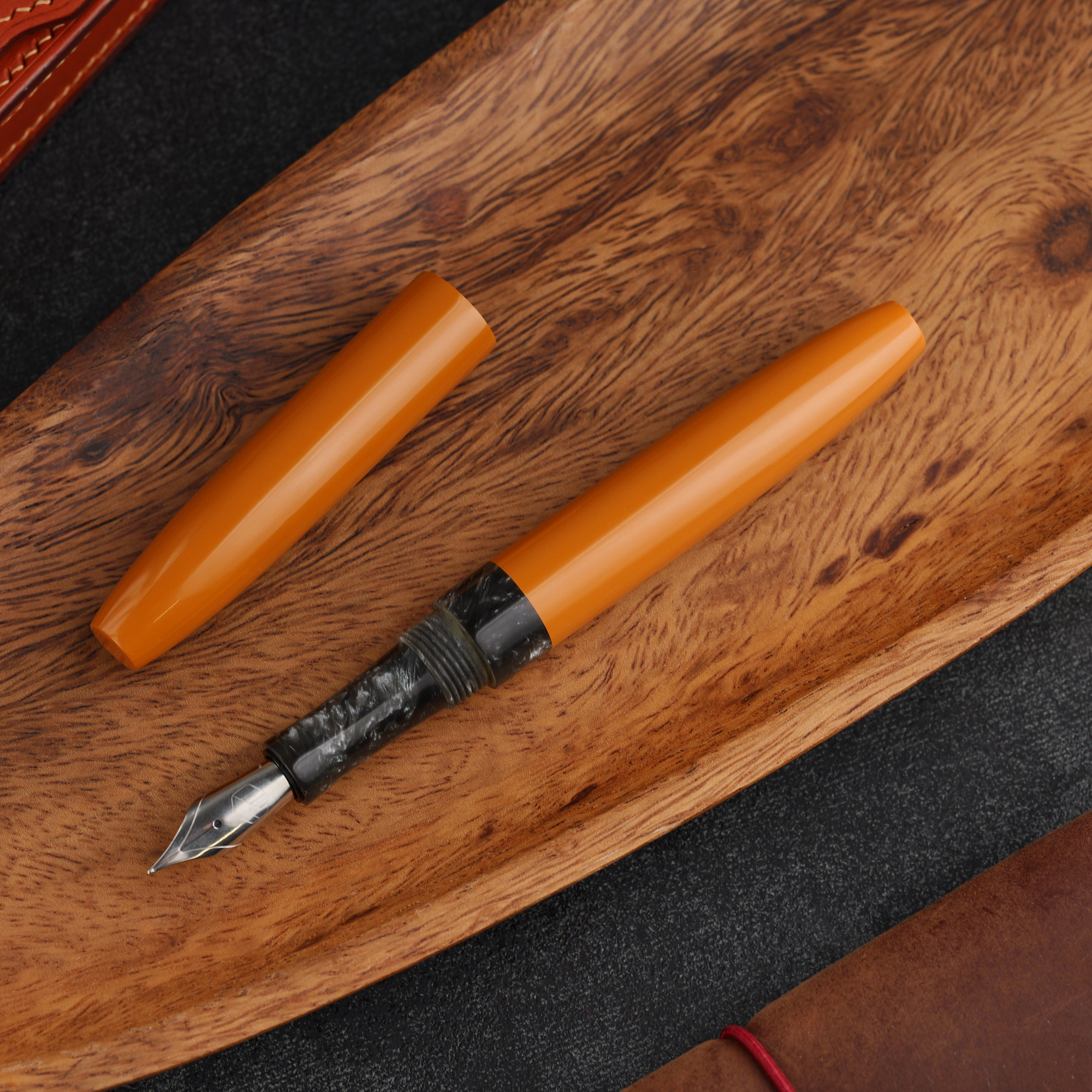 Pasek - żywica - ebonit