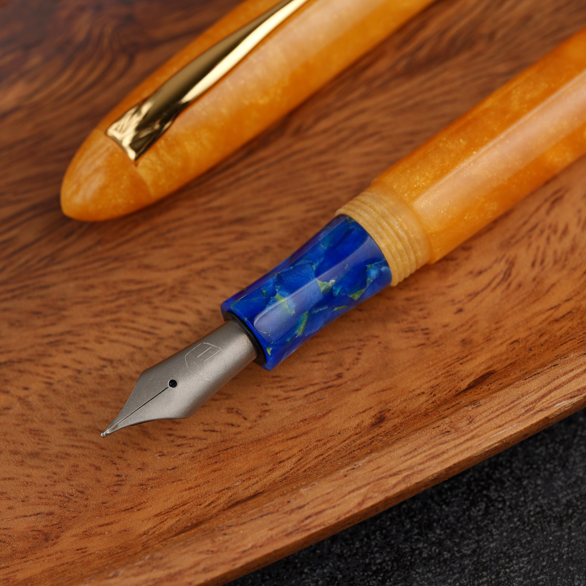 Klasyka - żywica - tytanowa stalówka