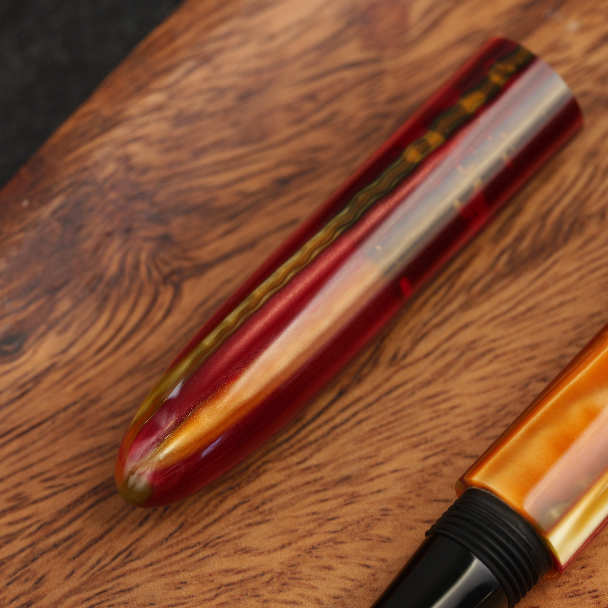 Minimalizm - żywica - tytanowa stalówka