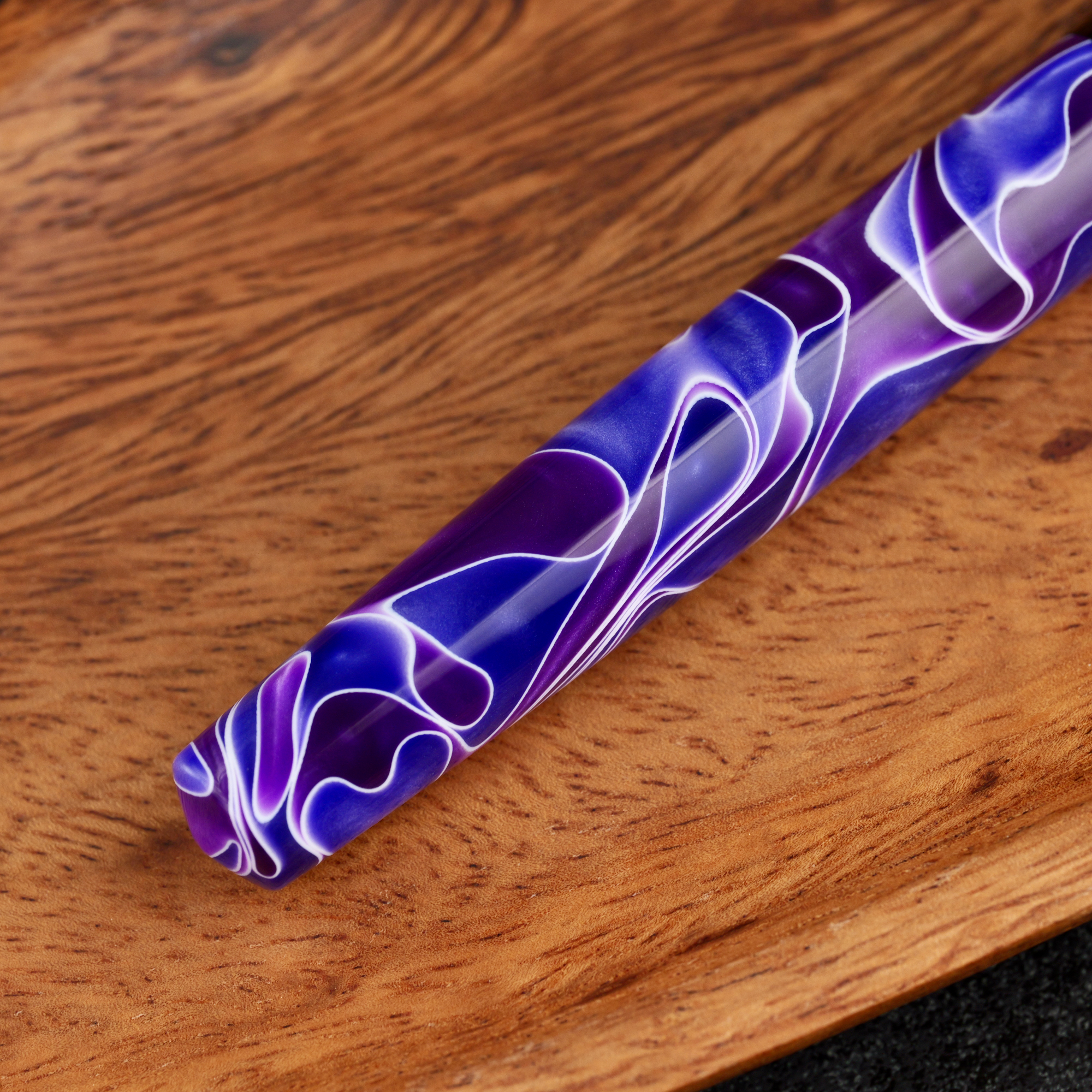 Kontrast - żywica - ebonit - pierścienie