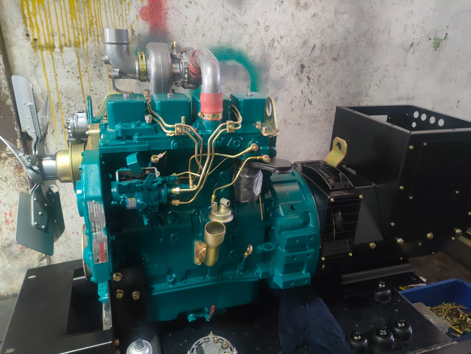 Planta con motor cummins 6bt Generador kohler