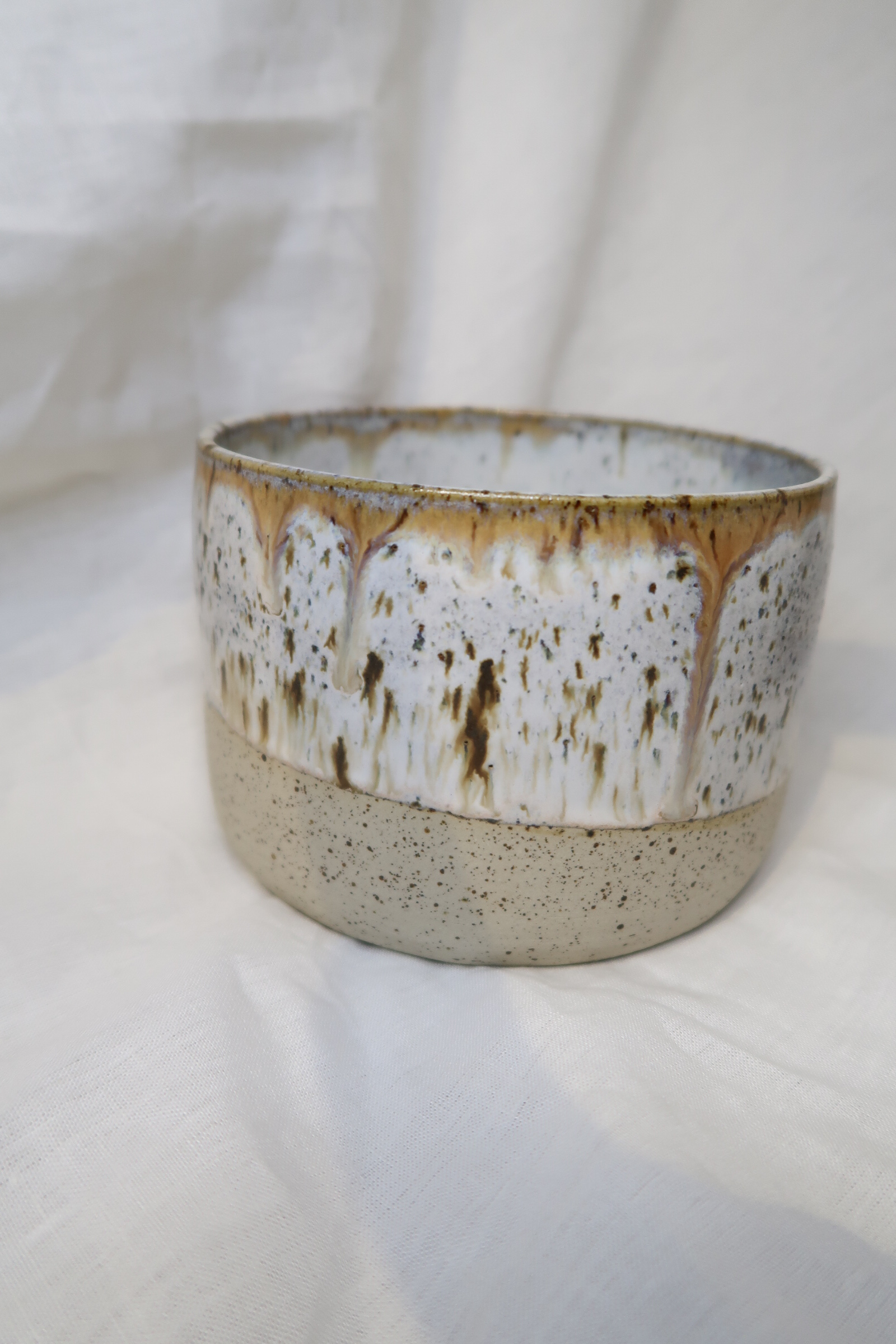 Bloempot 'speckled snow'