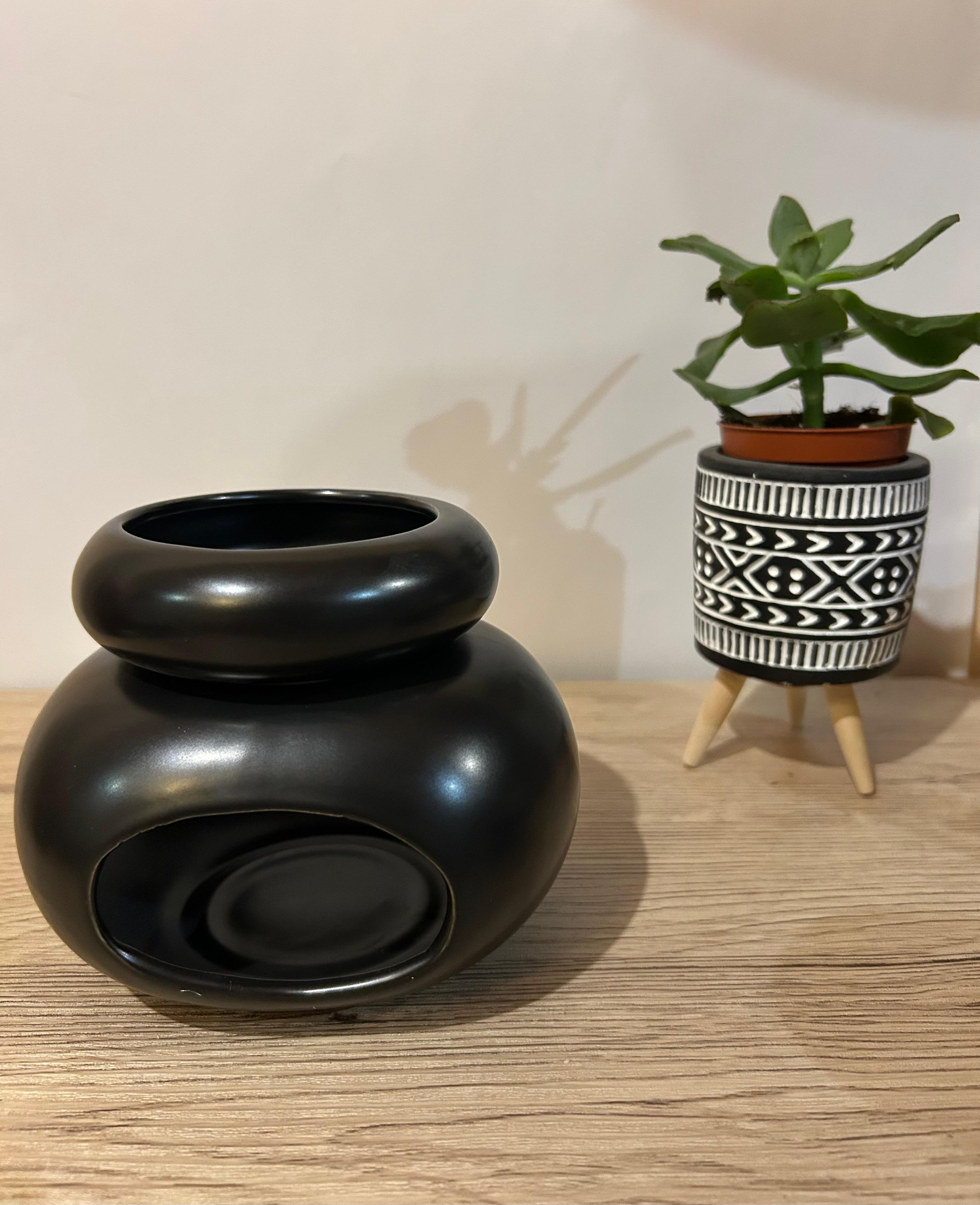 Difuzor Aromaterapie Vas Ceramic Negru