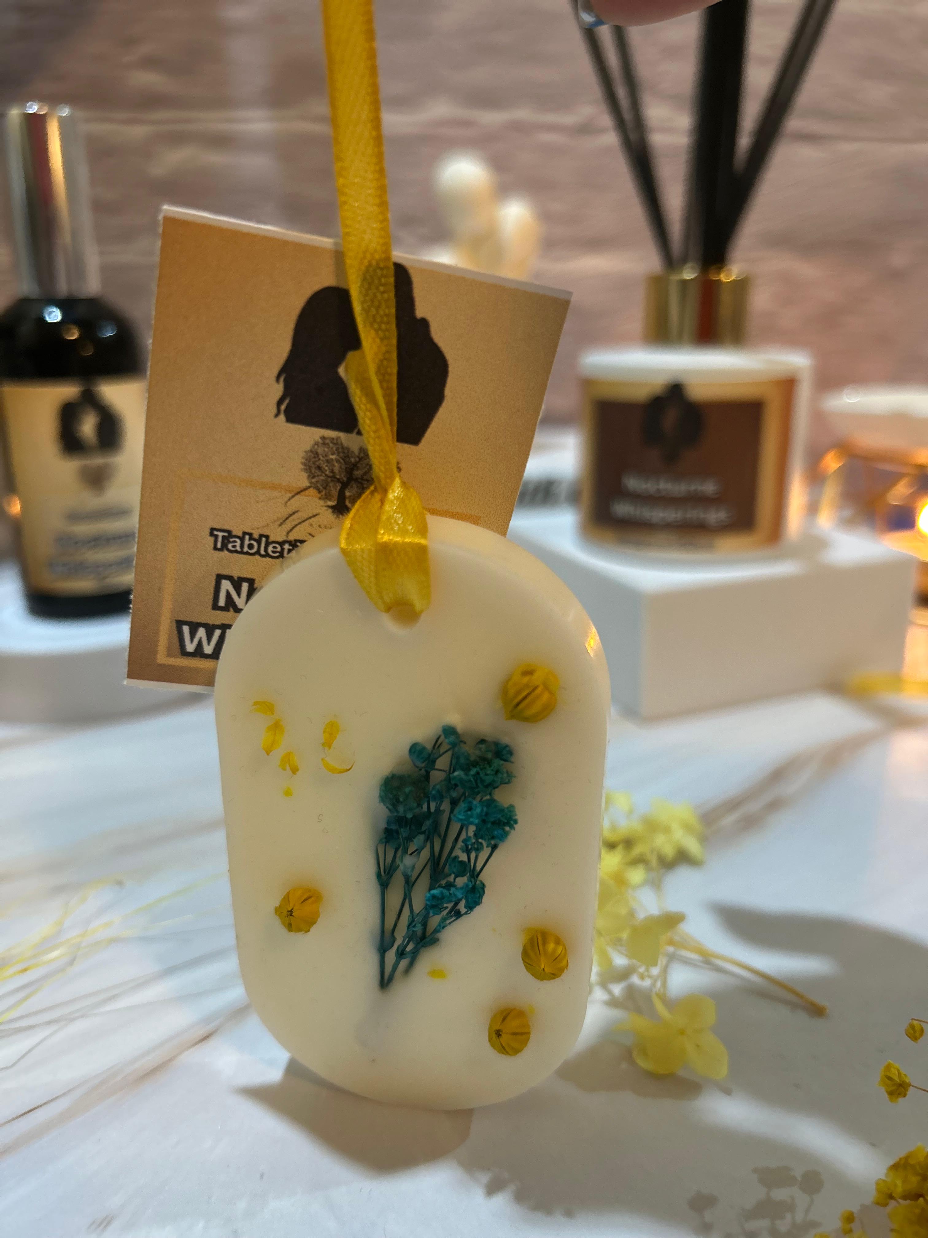 Tabletă parfumată Nocturne Whisperings - șofran, osmanthus, oud 30 g