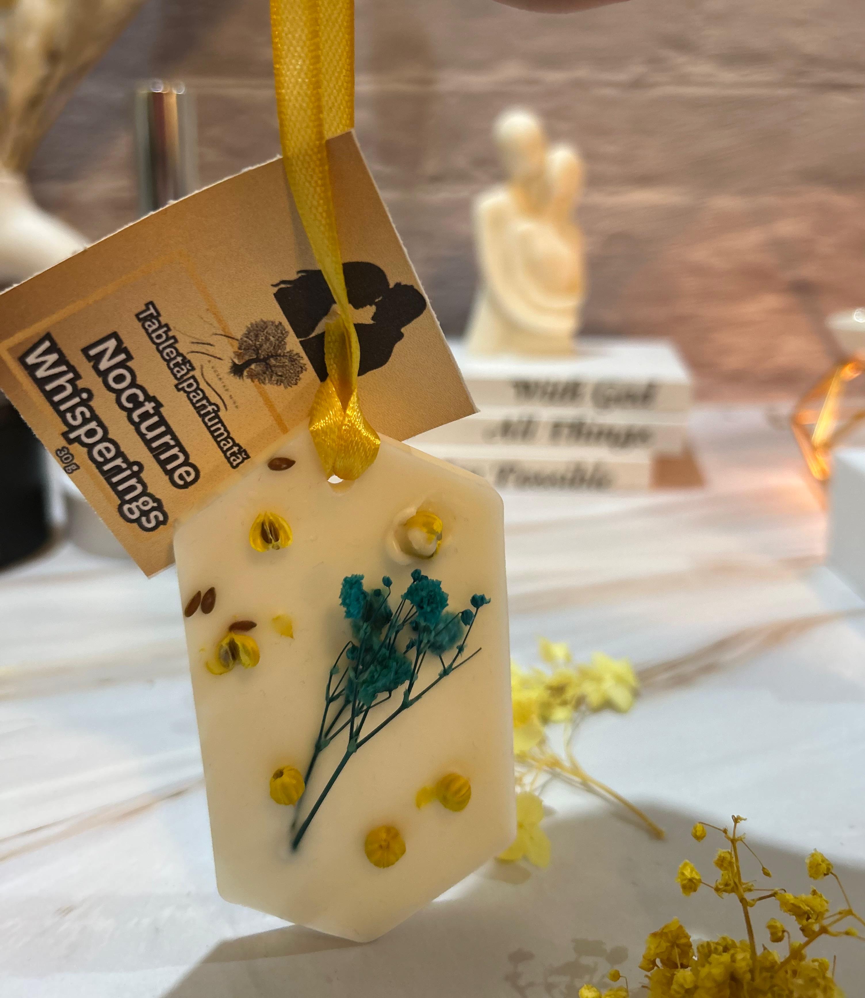 Tabletă parfumată Nocturne Whisperings - șofran, osmanthus, oud 30 g