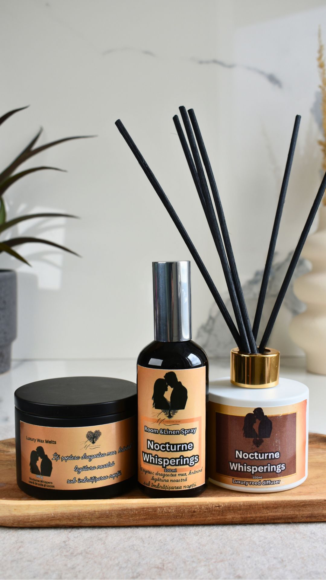 Setul Nocturne Whisperings-wax melts,room&linen spray și odorizant cu bețisoare