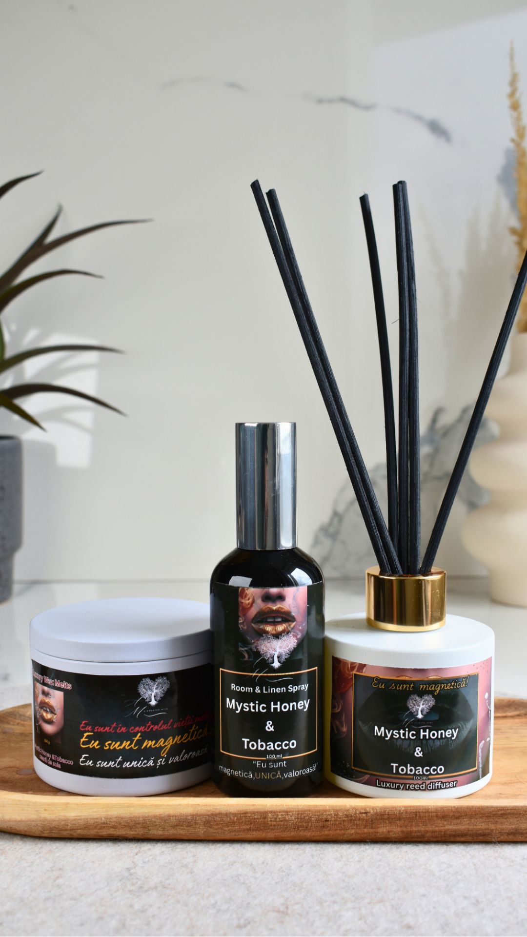 Setul Mystic Honey & Tobacco-wax melts,room&linen spray și odorizant cu bețisoare