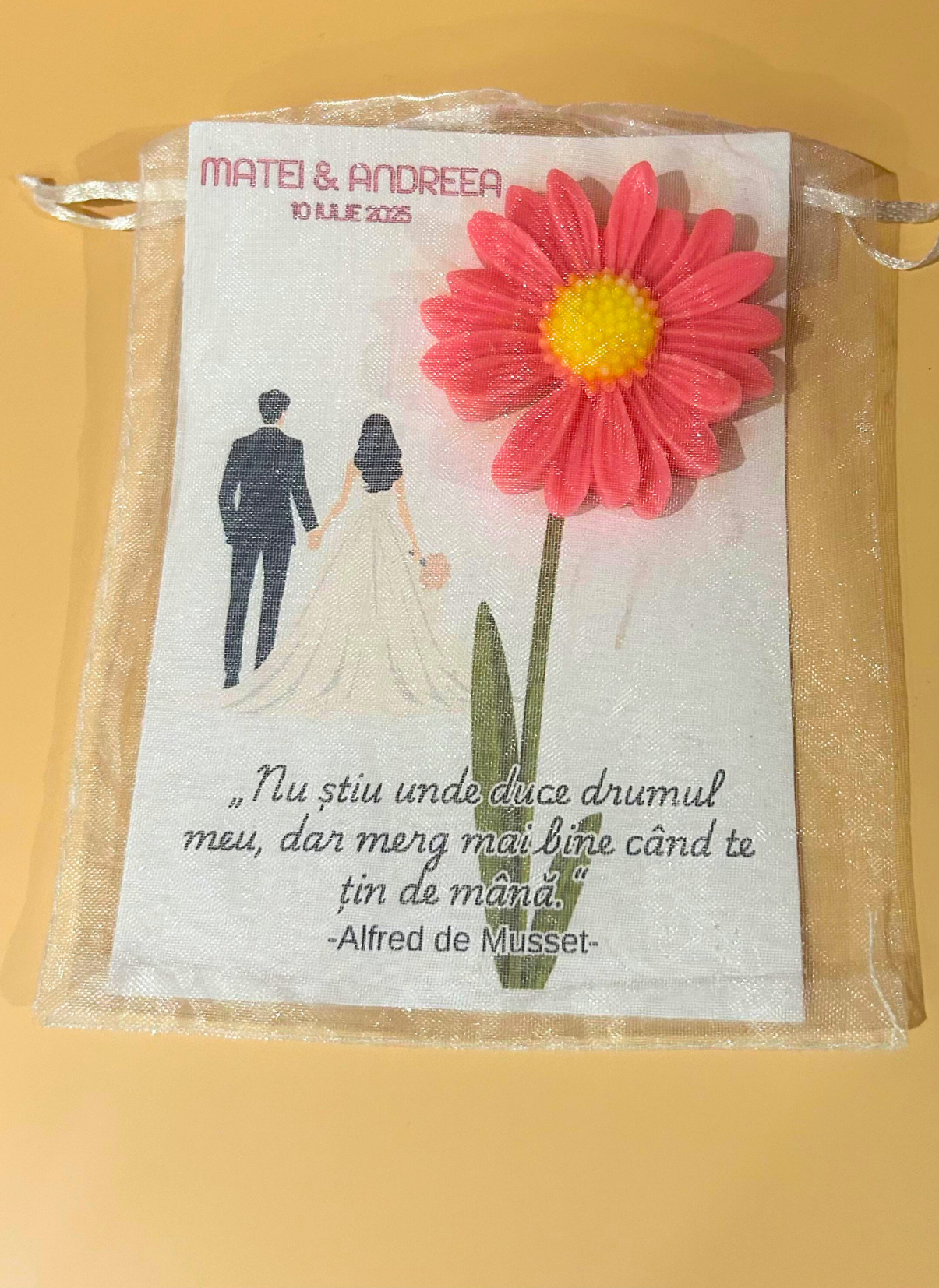 Marturii personalizate felicitare cu floare din ceara