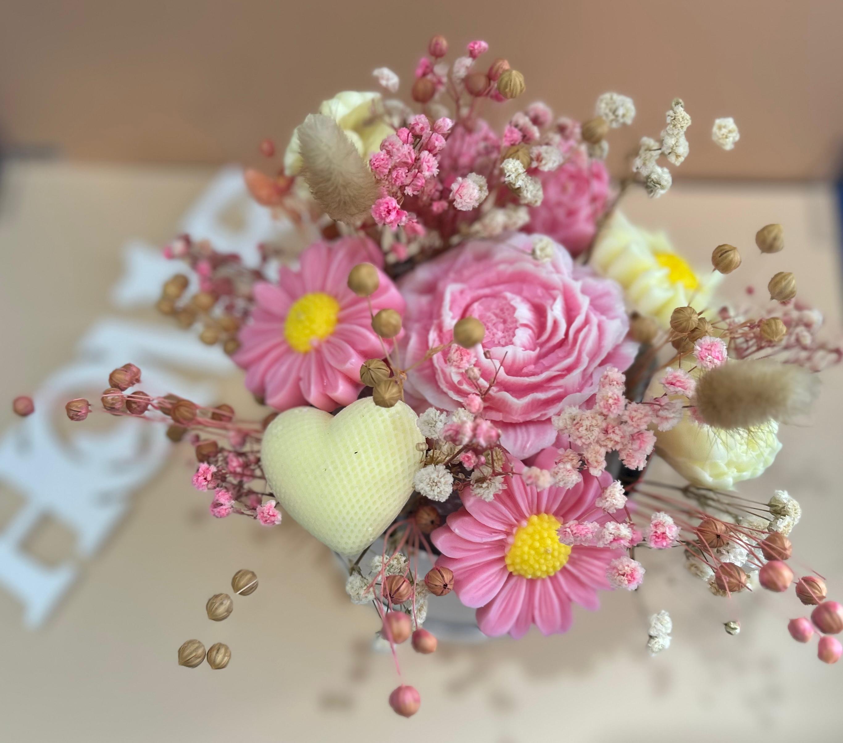 Aranjament floral din ceară de soia -"Inspire & Shine"