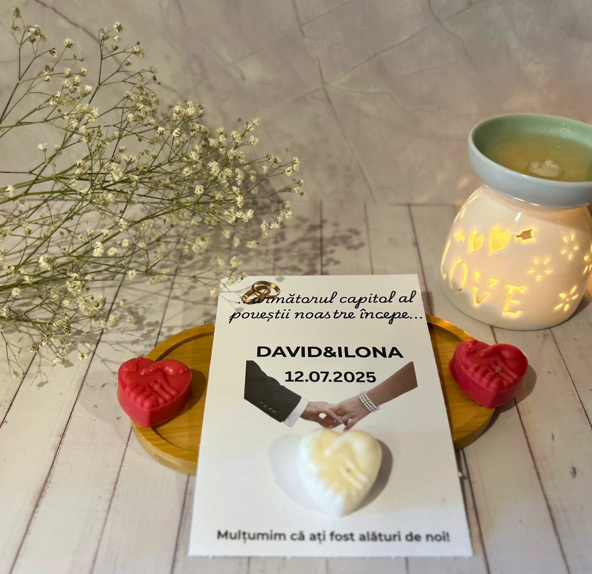 Marturii nuntă "Povestea noastră"- lumânare wax melts "mâini întrepătrunse"